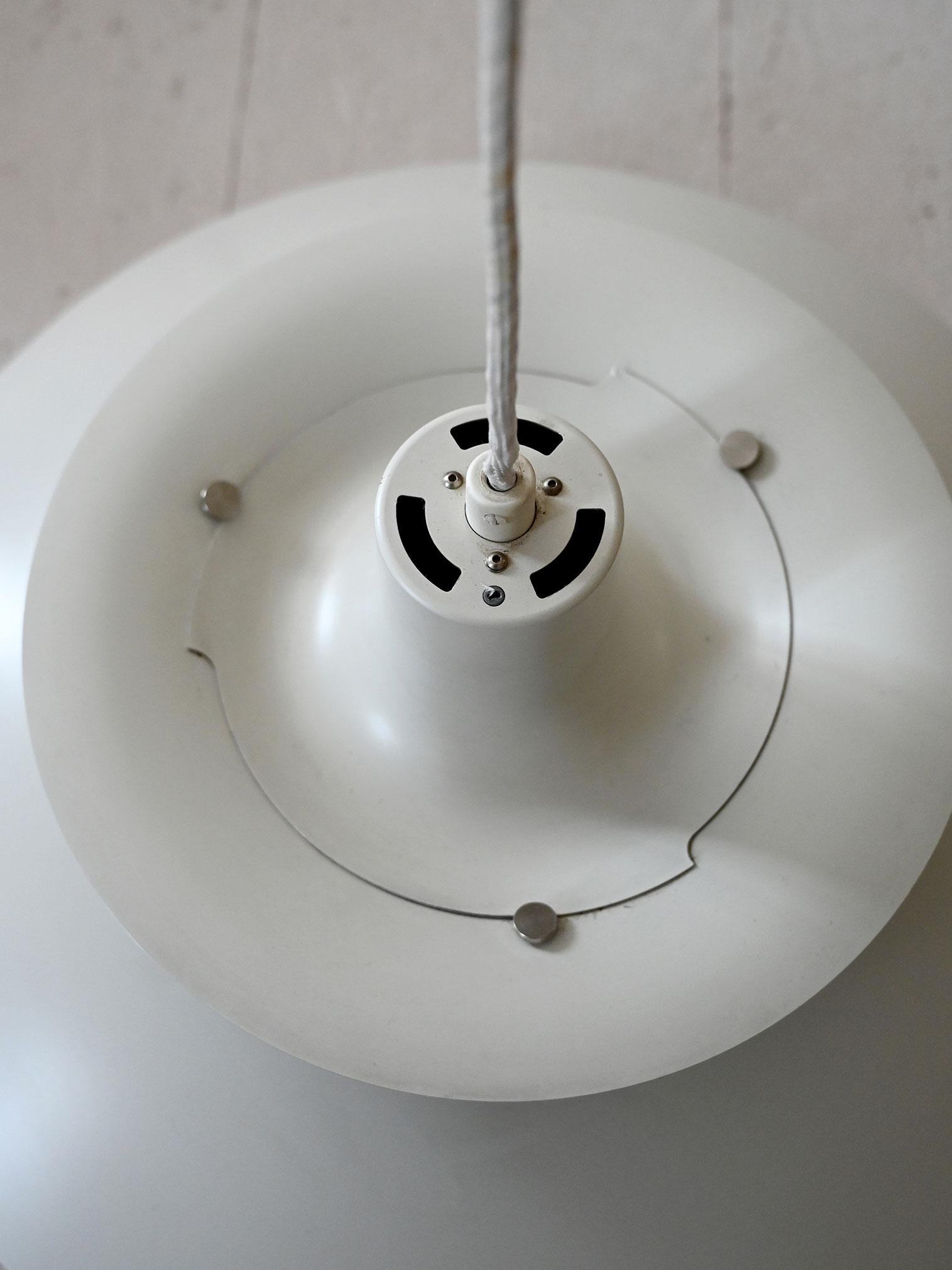 Lámpara PH 5 blanca de Poul Henningsen Escandinavo moderno en venta
