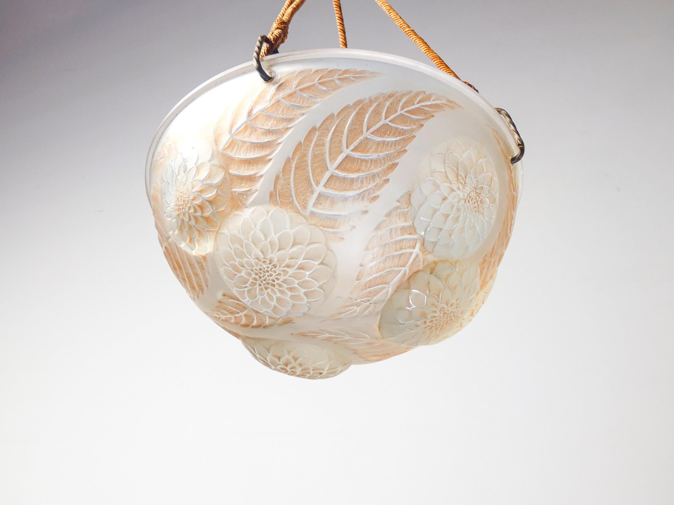 French Dahlias 2459 ceiling light chandelier designed by René LALIQUE (1860-1945). France For Sale