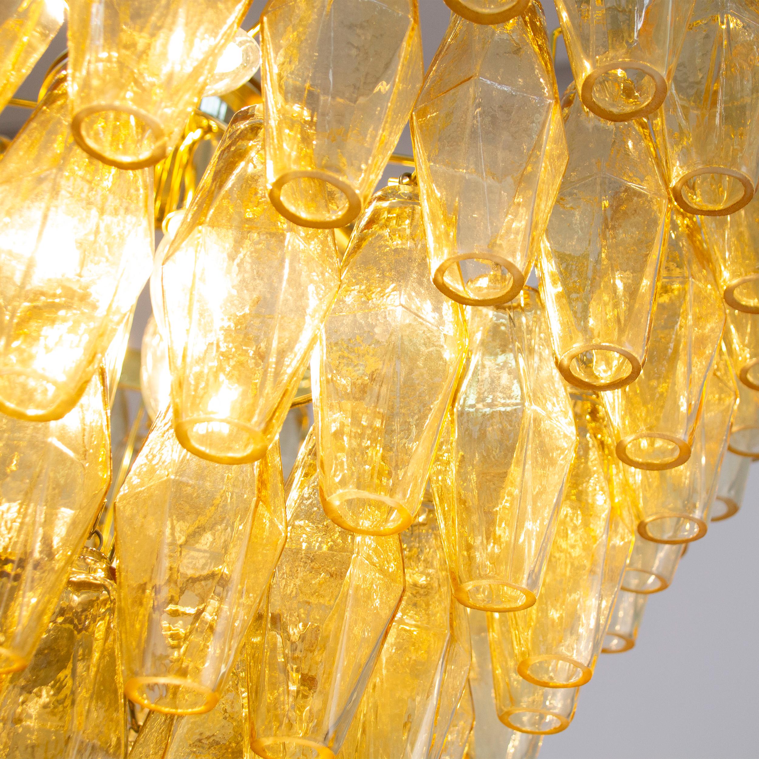 Lampadario poliedri giallo in vetro di Murano ispirato al mid-century italiano For Sale 2