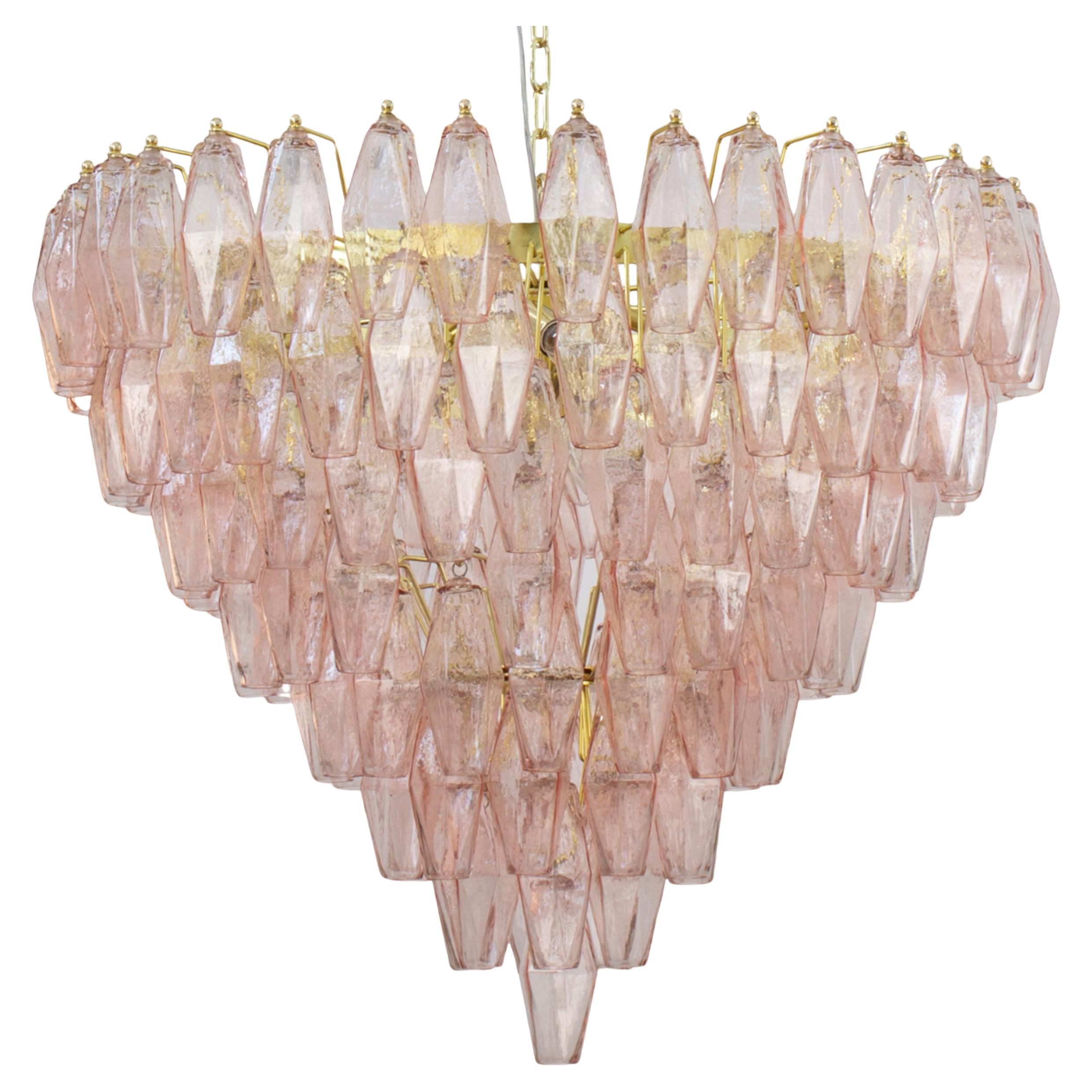 Lampadario poliedri rosa in vetro di Murano ispirato al mid-century italiano For Sale