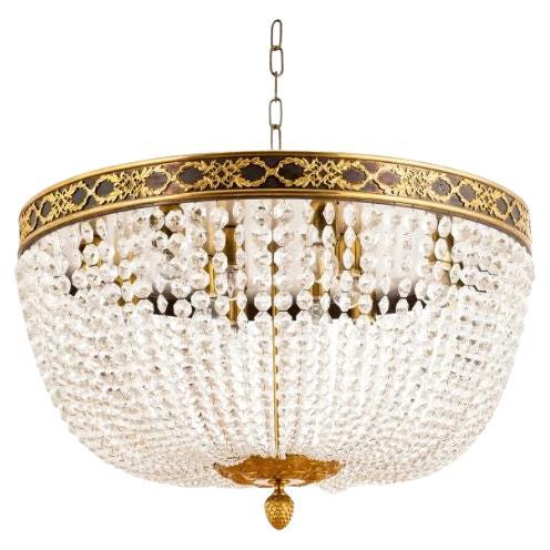 Reggia chandelier with bronze frame and crystal drops
