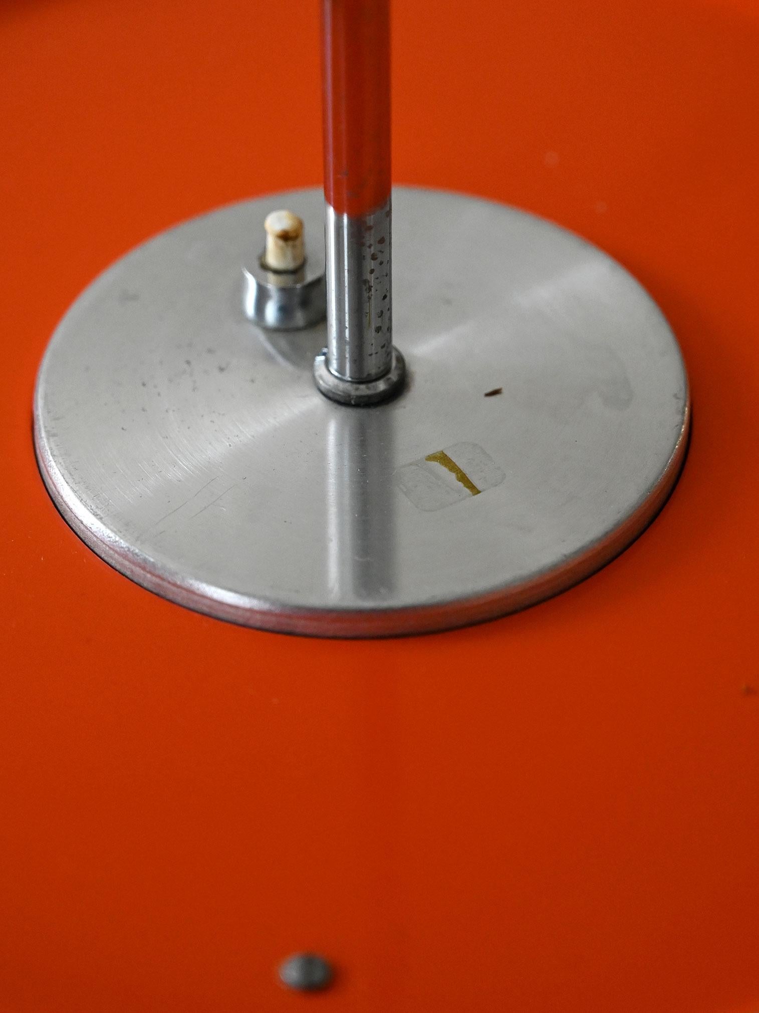 Mid-20th Century Lustre rouge 
