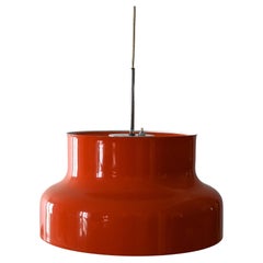 Lustre rouge "Bumlingen" d'Anders Pehrson