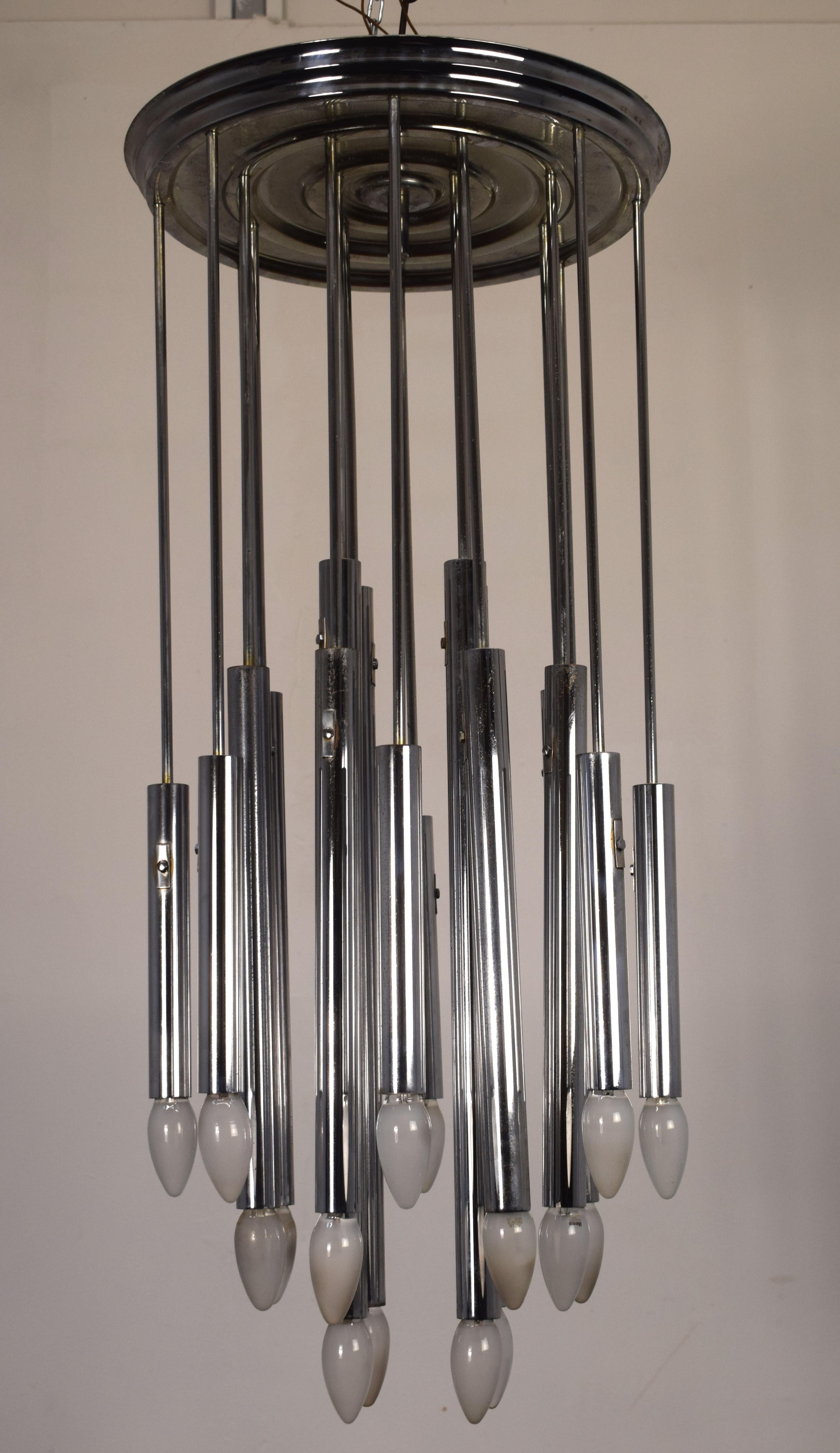 Italian Sciolari chandelier, Italy, 1970s. For Sale