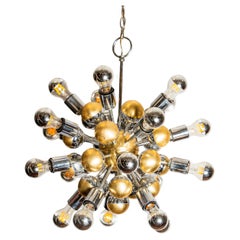 Lampadario Sputnik di Reggiani, anni '70