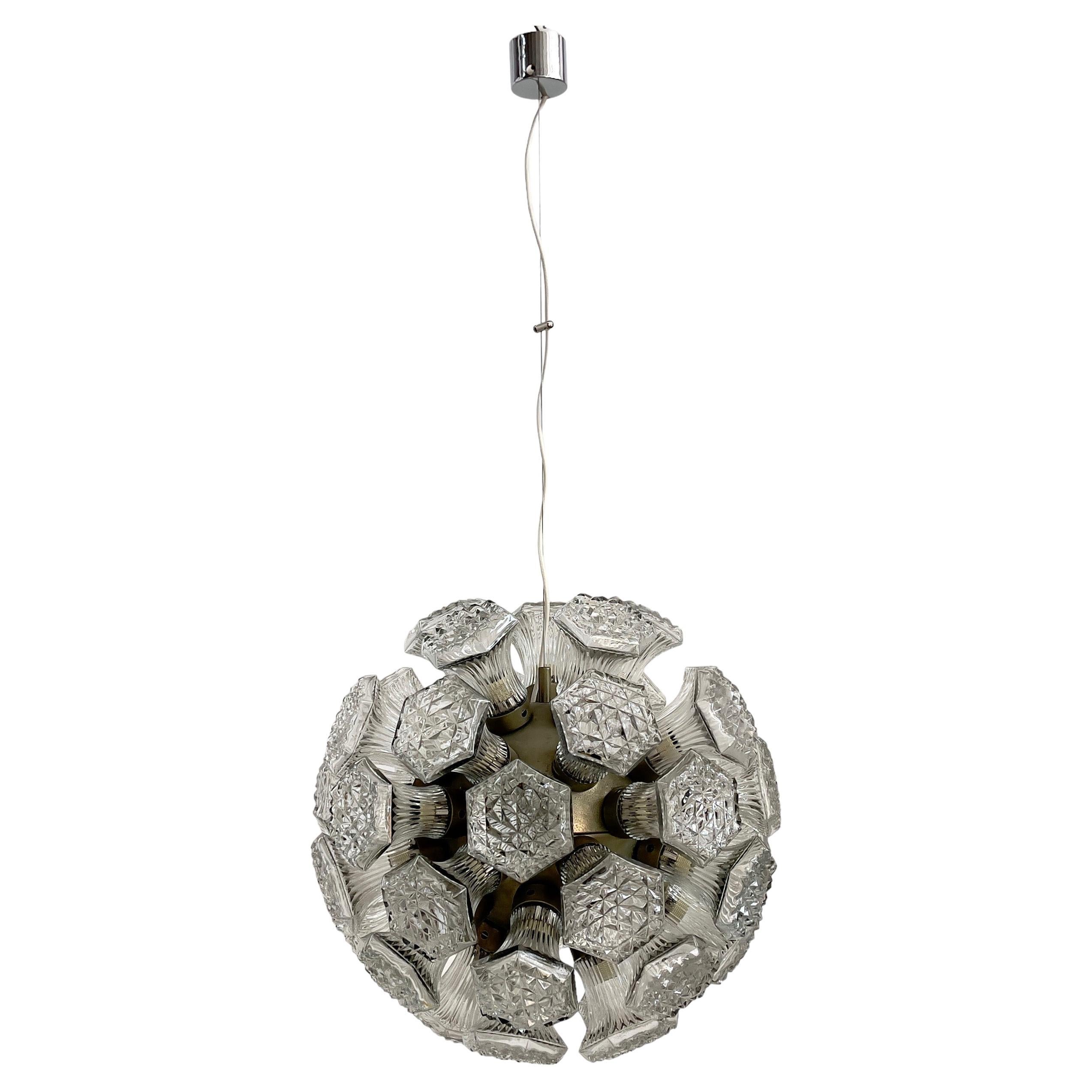 Sputnik chandelier, Italian manufacture, 1970s For Sale