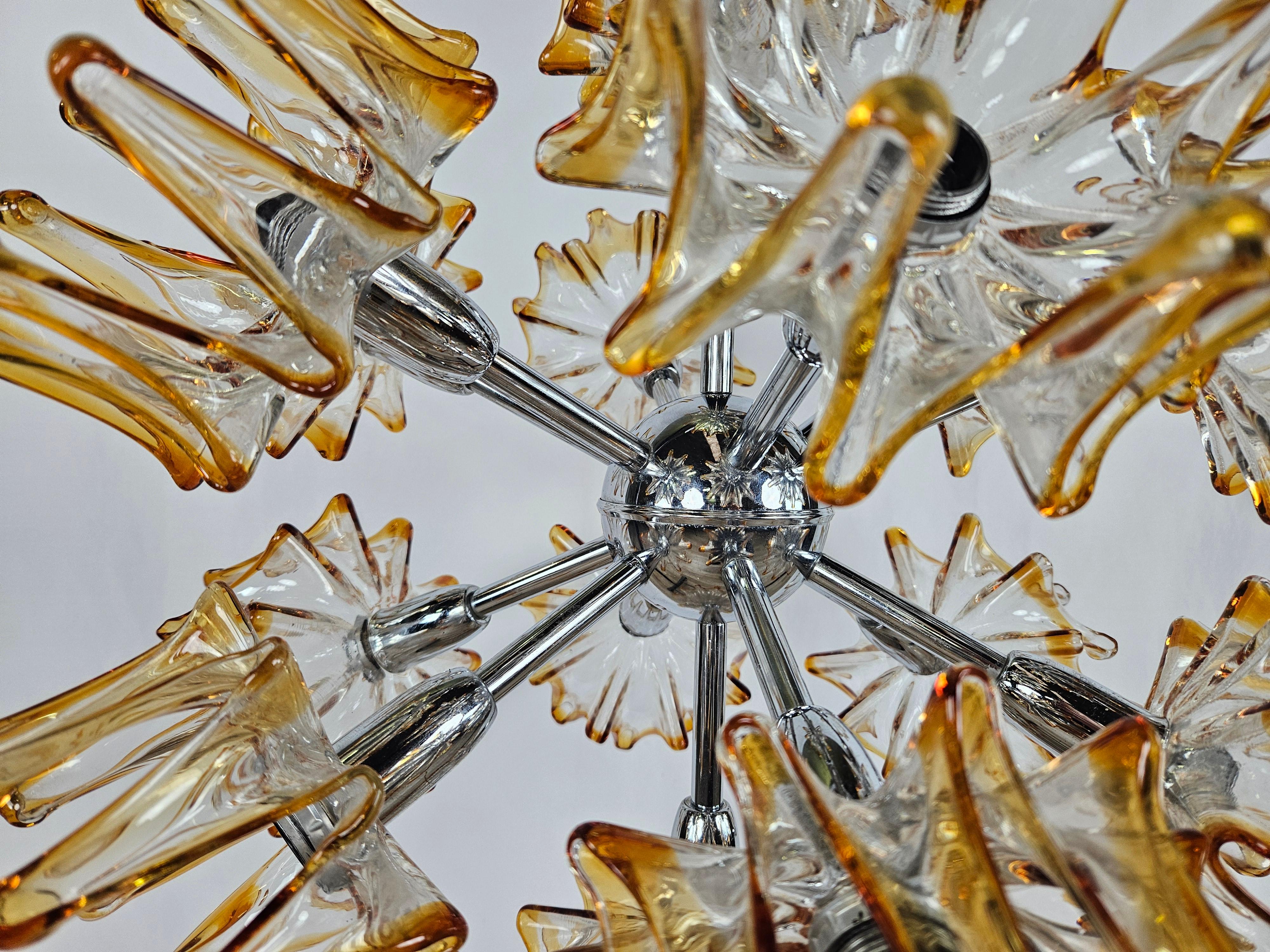 Metallo Lampadario Sputnik nello stile di Carlo Nason per Mazzega 1970