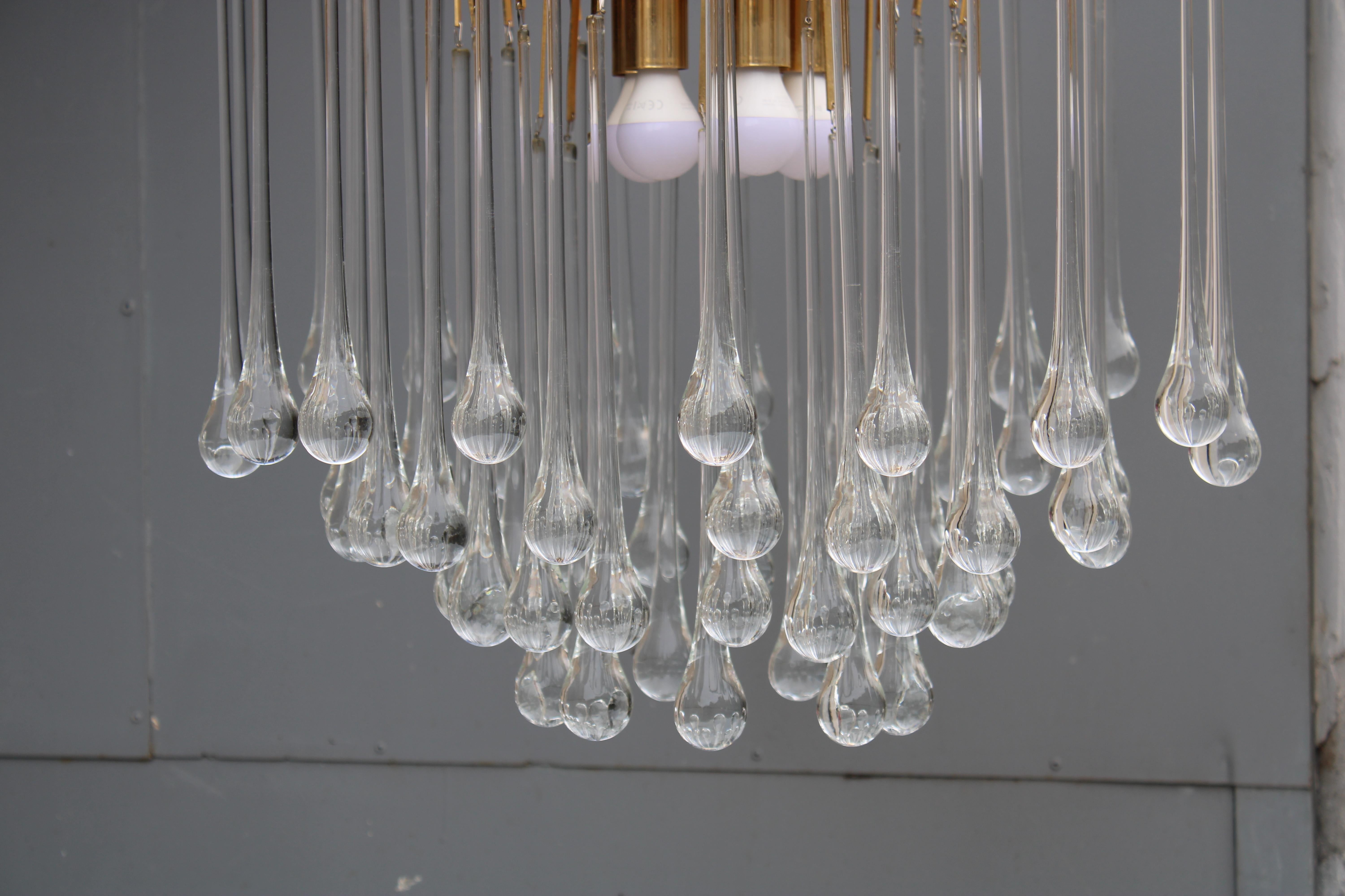 Lampadario struttura Ottone e Gocce in Vetro di Murano Venini 1970 In condizioni buone in vendita a Palermo, Sicily