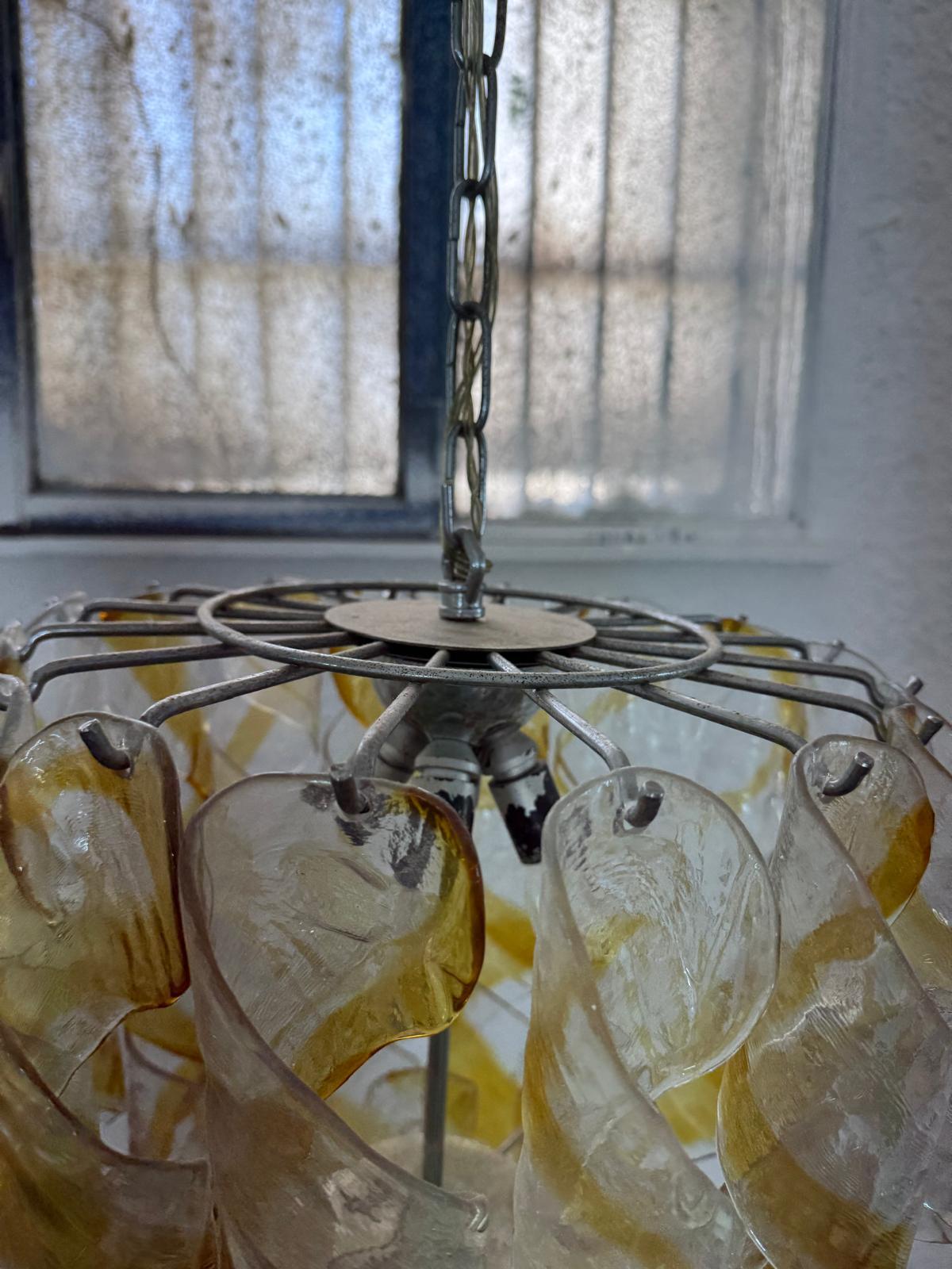 Late 20th Century Vintage Murano glass Torciglioni chandelier by  Mazzega, Italy, 1970s For Sale