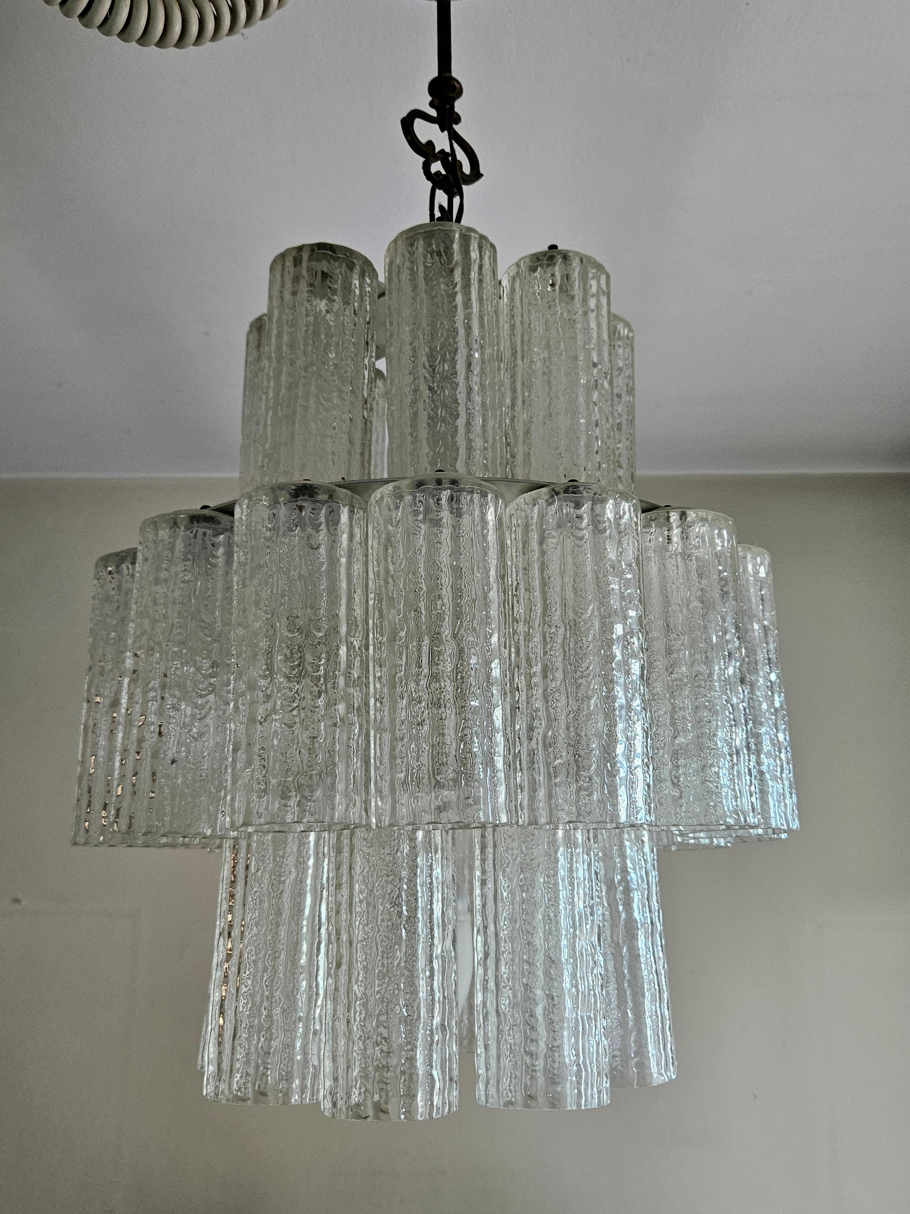 Mid-Century Modern 1970s Murano glass tubular chandelier For Sale