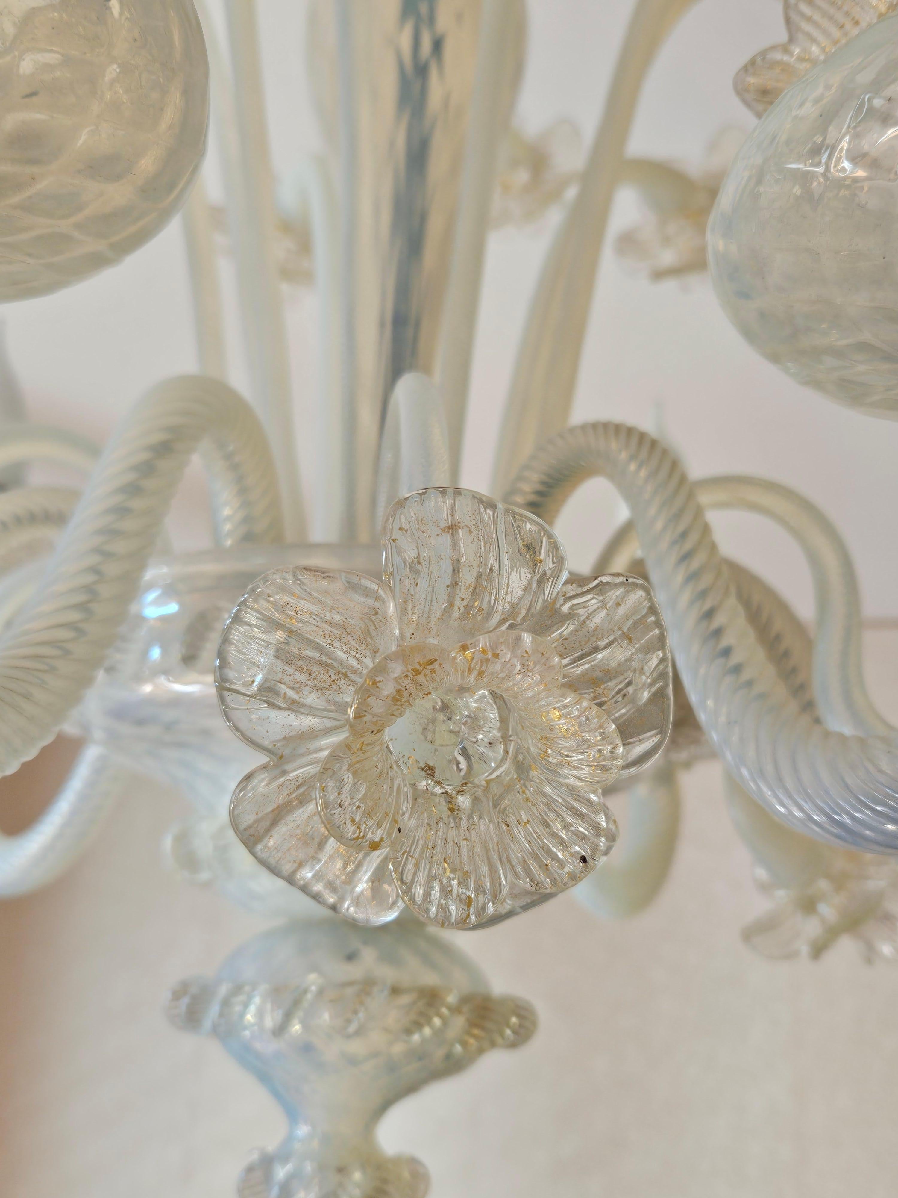 Venetian Murano glass chandelier decorated with flowers and with six points of light For Sale 5