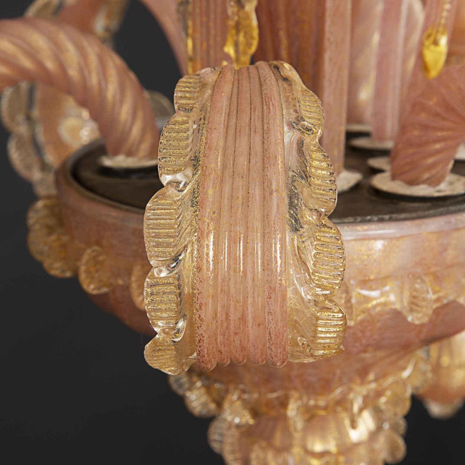 Lampadario Veneziano in Vetro Soffiato Rosa E Oro Tre Luci Murano 1950 1