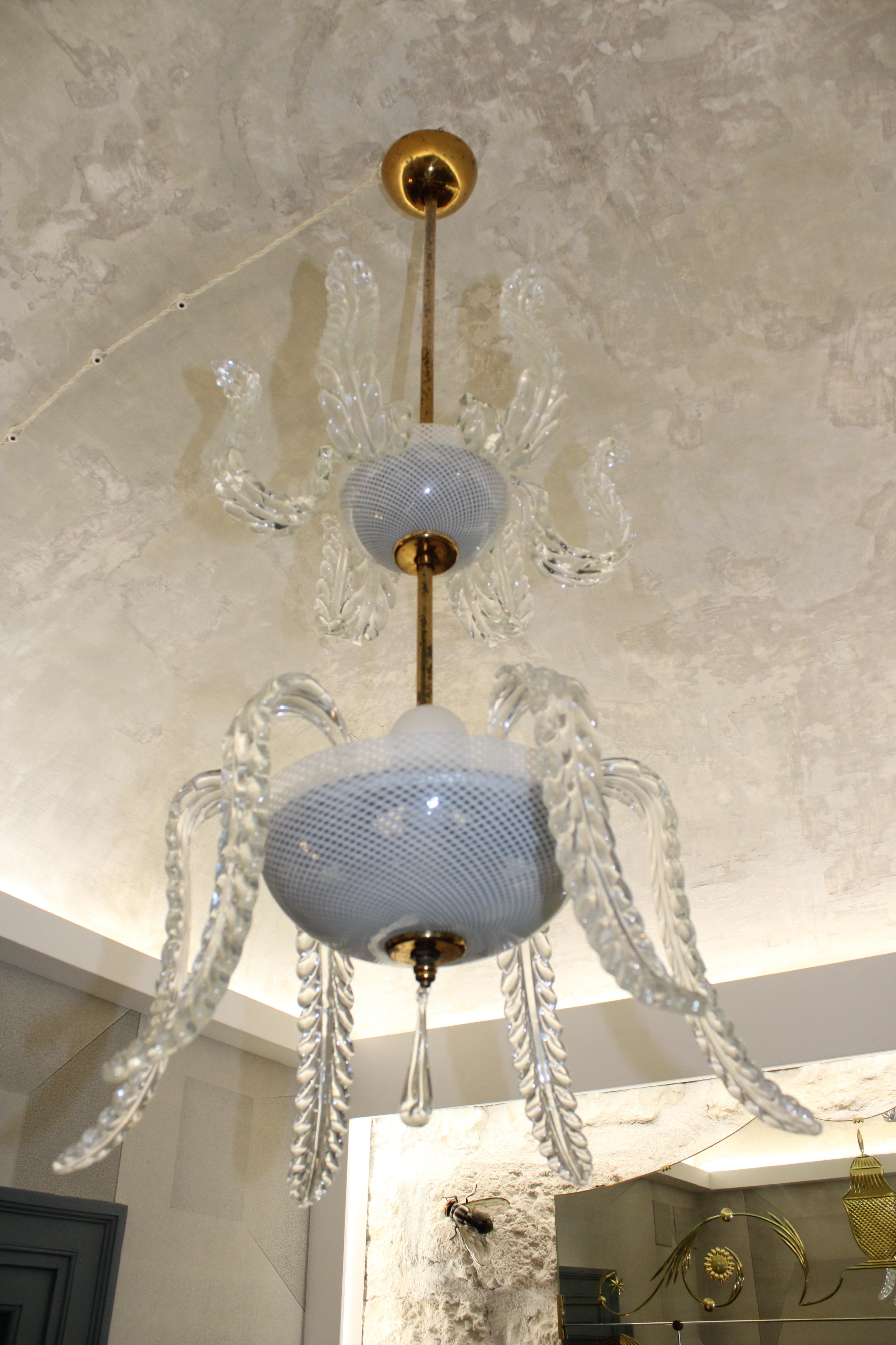 Lampadario Venini a cascata  1950 In vetro di Muranno Reticello e Ottone in vendita 7