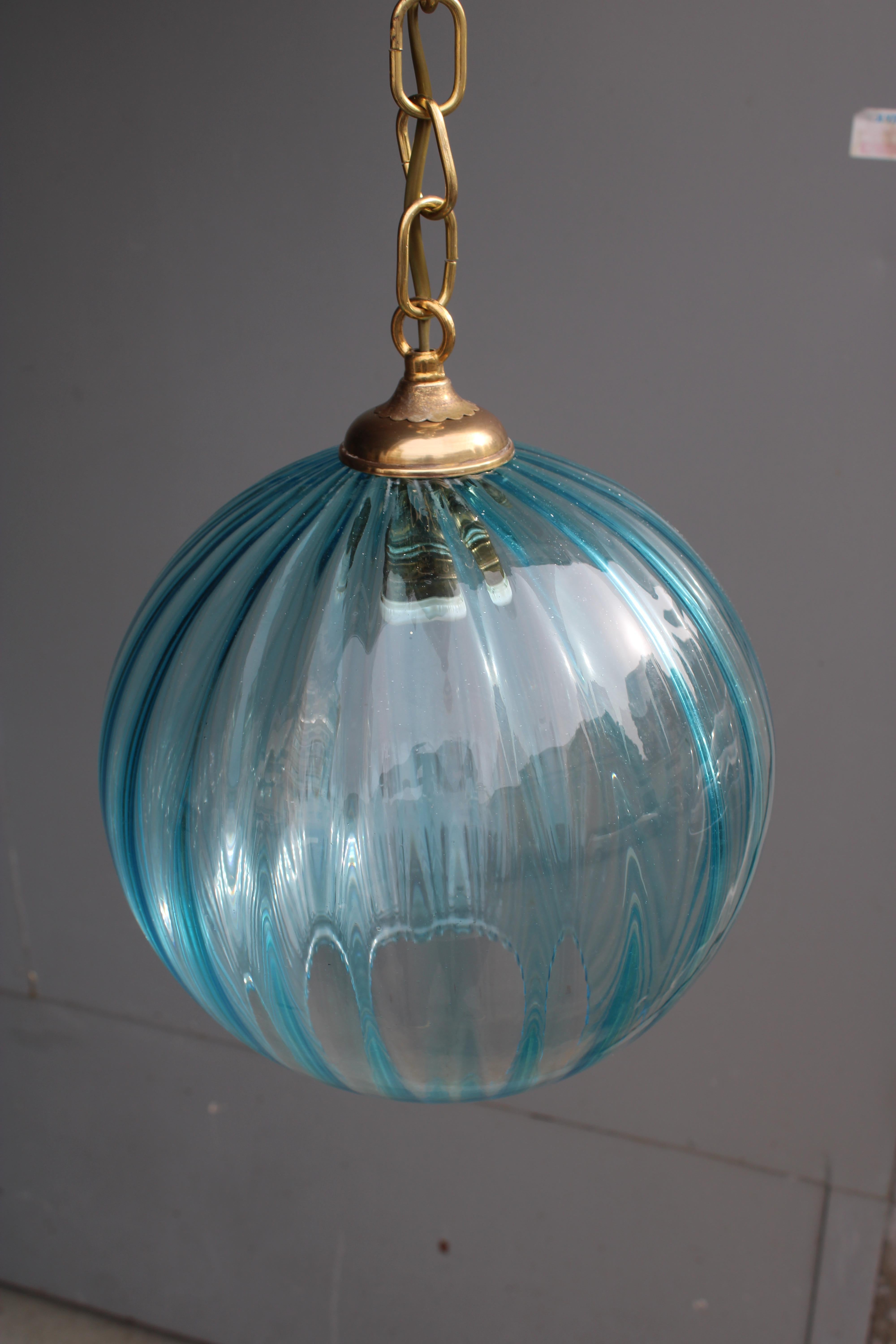 Lampadario Venini in Ottone e vetro di Murano Azzurro Años 50 en venta 1