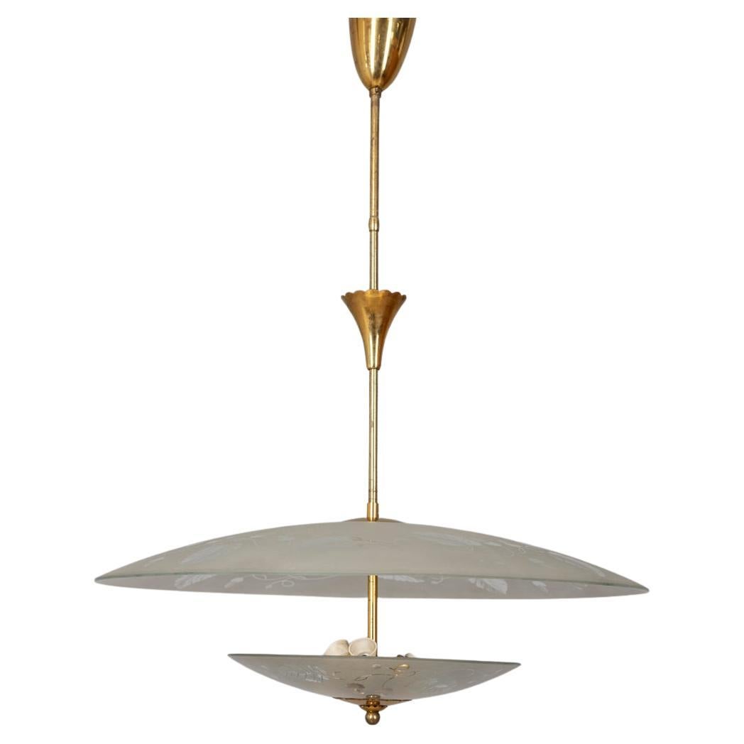 1940s vintage chandelier in ornate crystal and brass Italian design For Sale