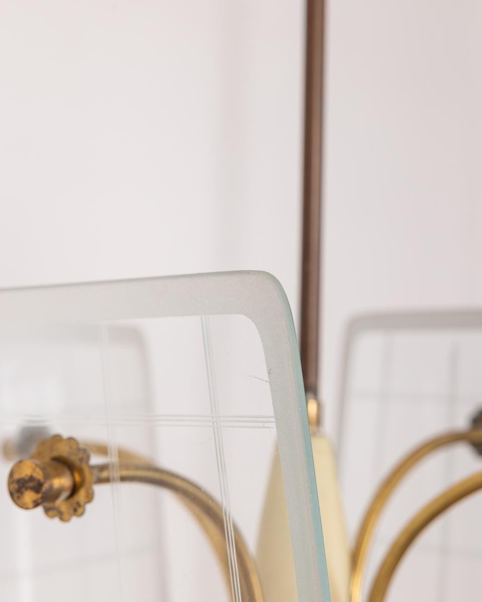 1950er Jahre Vintage Messing und Glas Kronleuchter dekoriert italienischen Design im Angebot 2