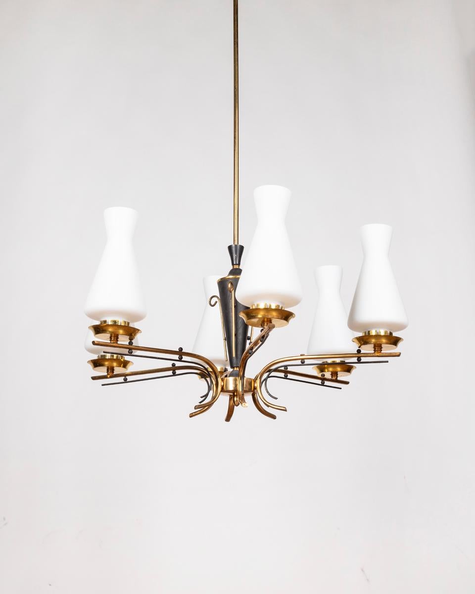 Vintage 1950s brass and glass chandelier Italian design In Good Condition For Sale In None, IT