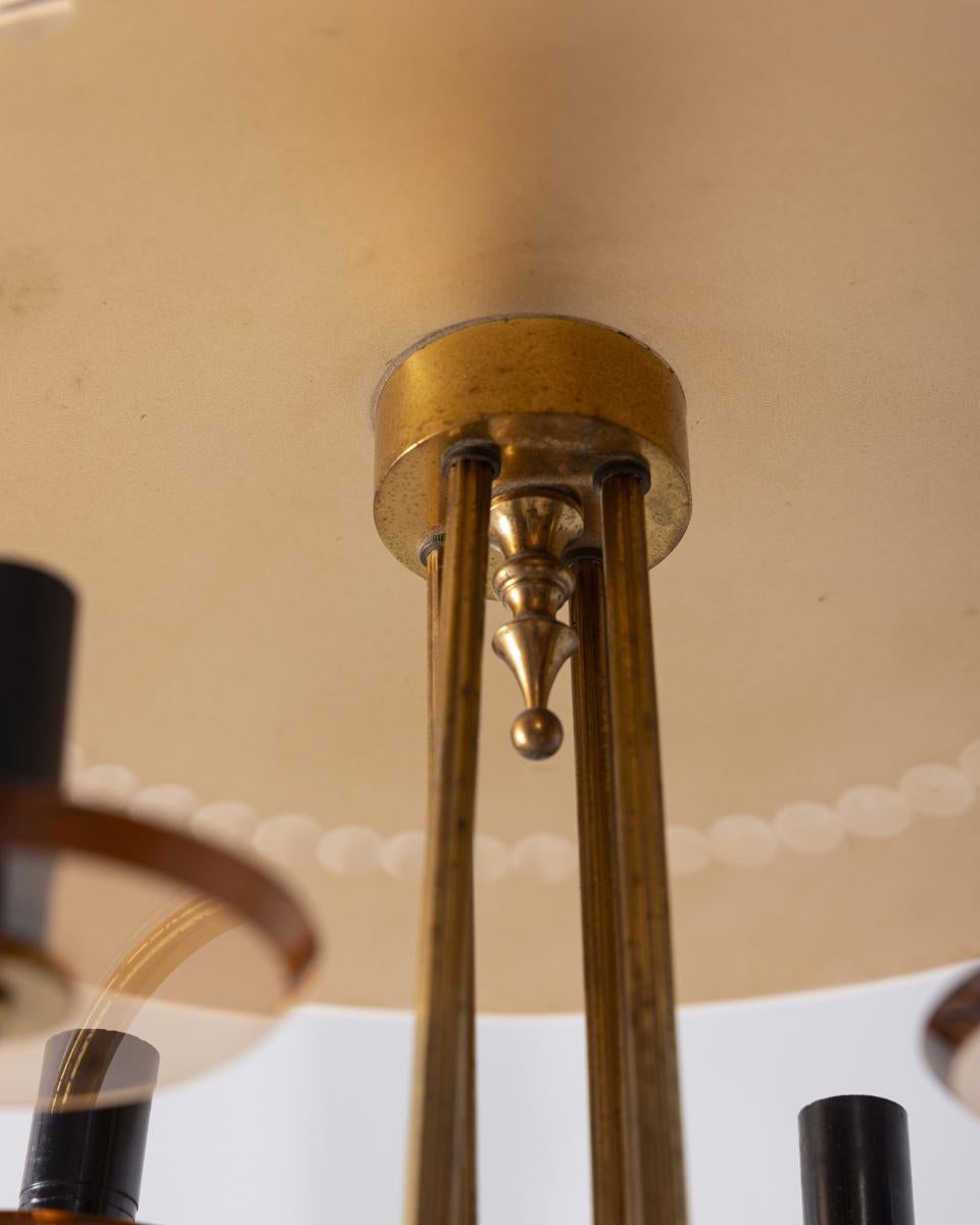 Lampadario vintage anni 50 in ottone e vetro rosa design Italiano in vendita 1