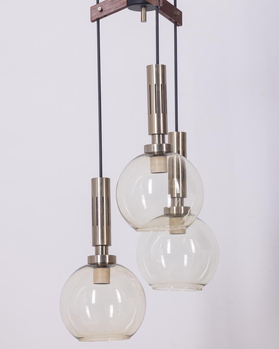 Lustre à 3 lumières en laiton et verre des années 1960, design italien Bon état - En vente à None, IT