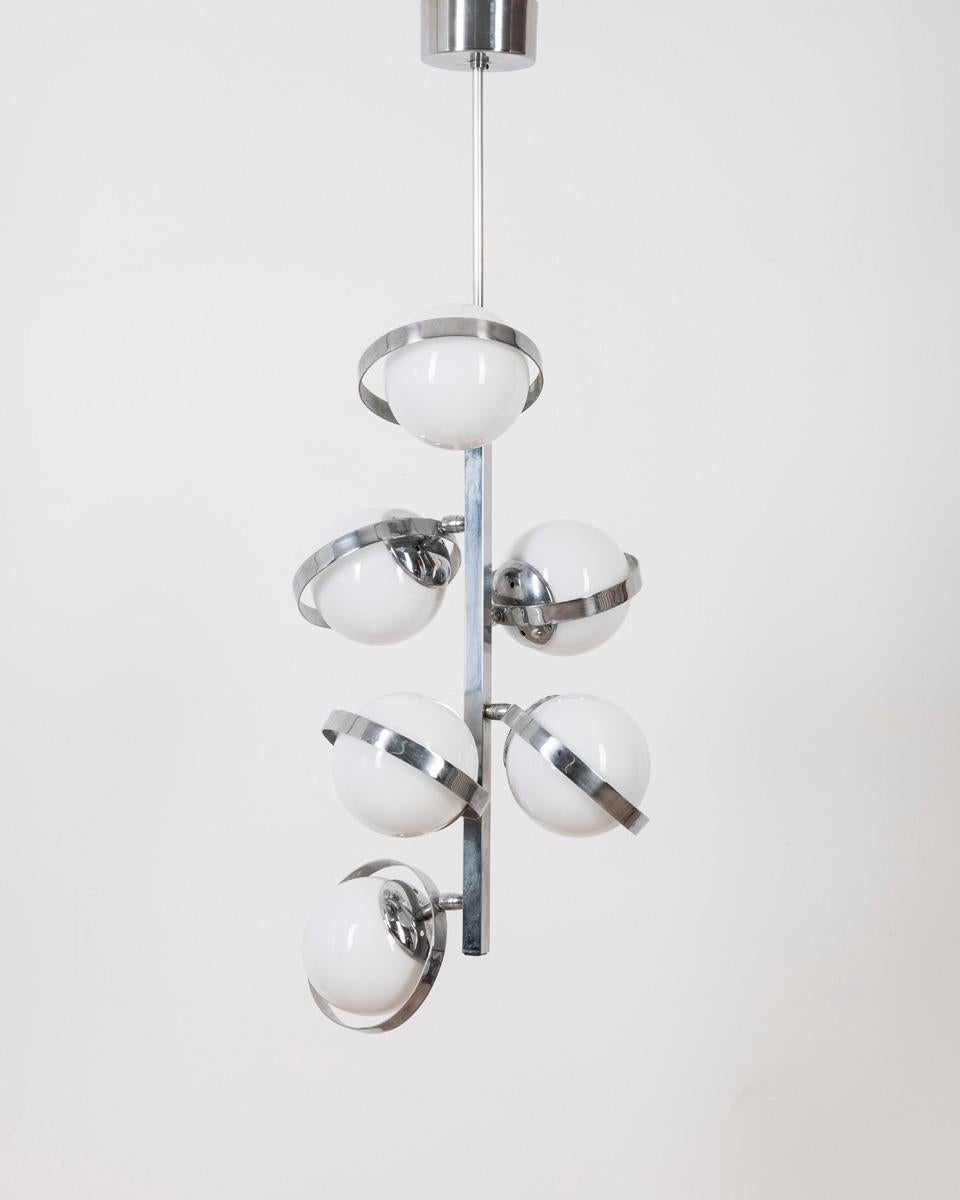 70s vintage chandelier with adjustable glass spheres Italian design In Good Condition For Sale In None, IT