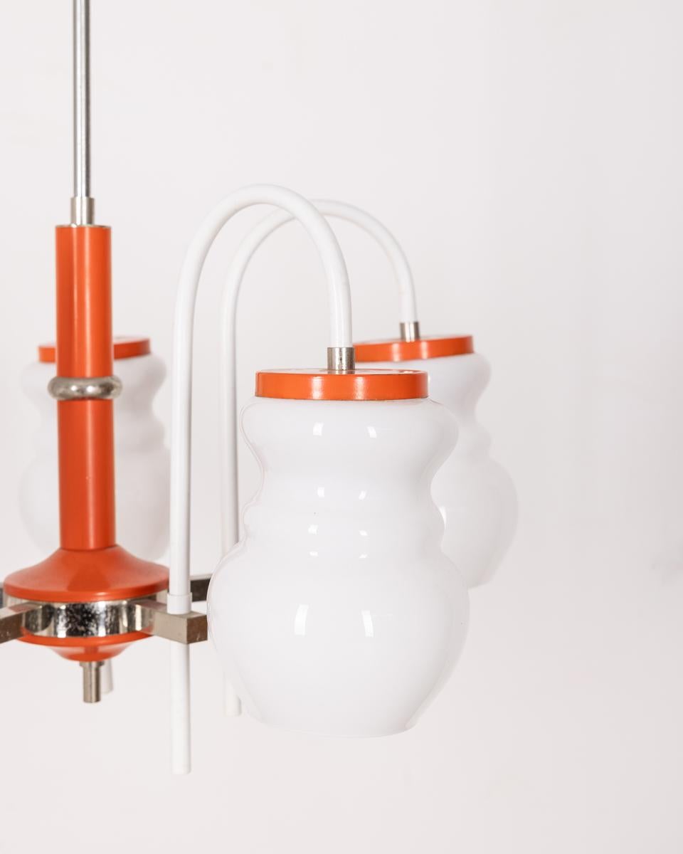 Ère spatiale lustre vintage des années 70 en métal orange et verre design italien en vente