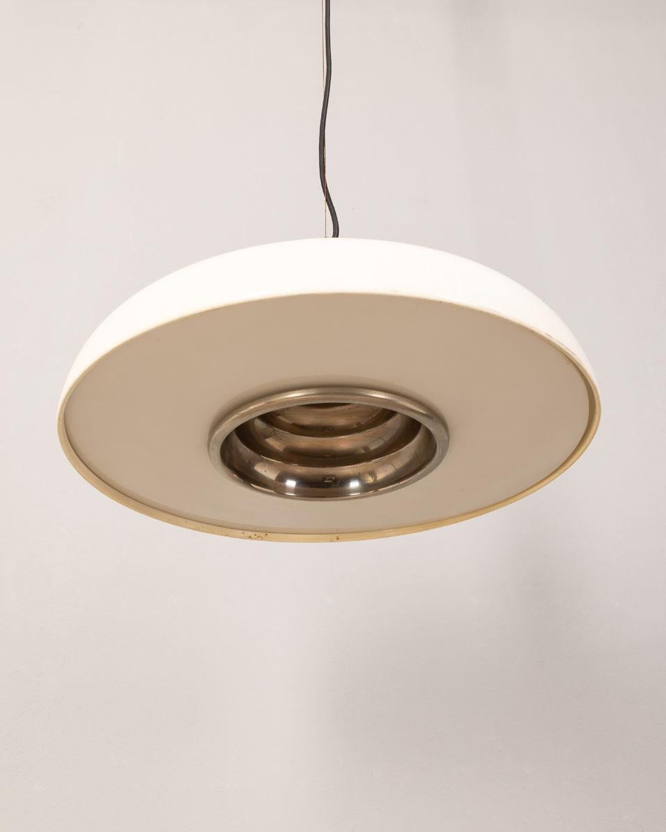 Vintage 70's white metal chandelier Italian design In Good Condition For Sale In None, IT