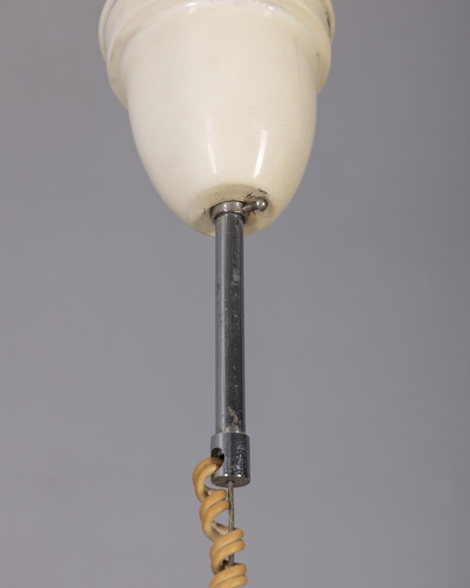 Vetro Lampadario vintage anni 70 in vetro bianco e giallo design Italiano in vendita