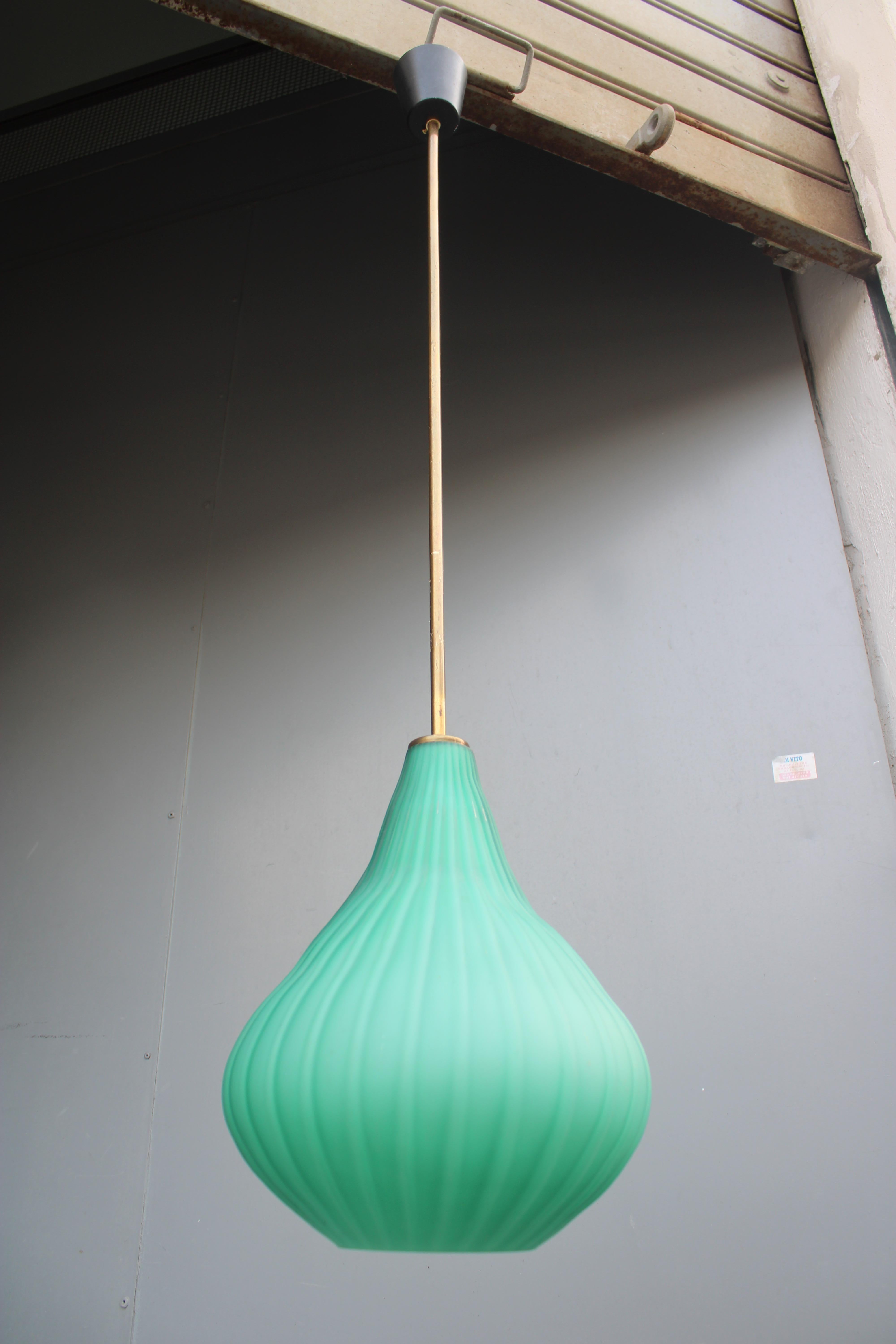 Vistosi Chandelier Green color Murano Glass and Brass 1950s For Sale 3