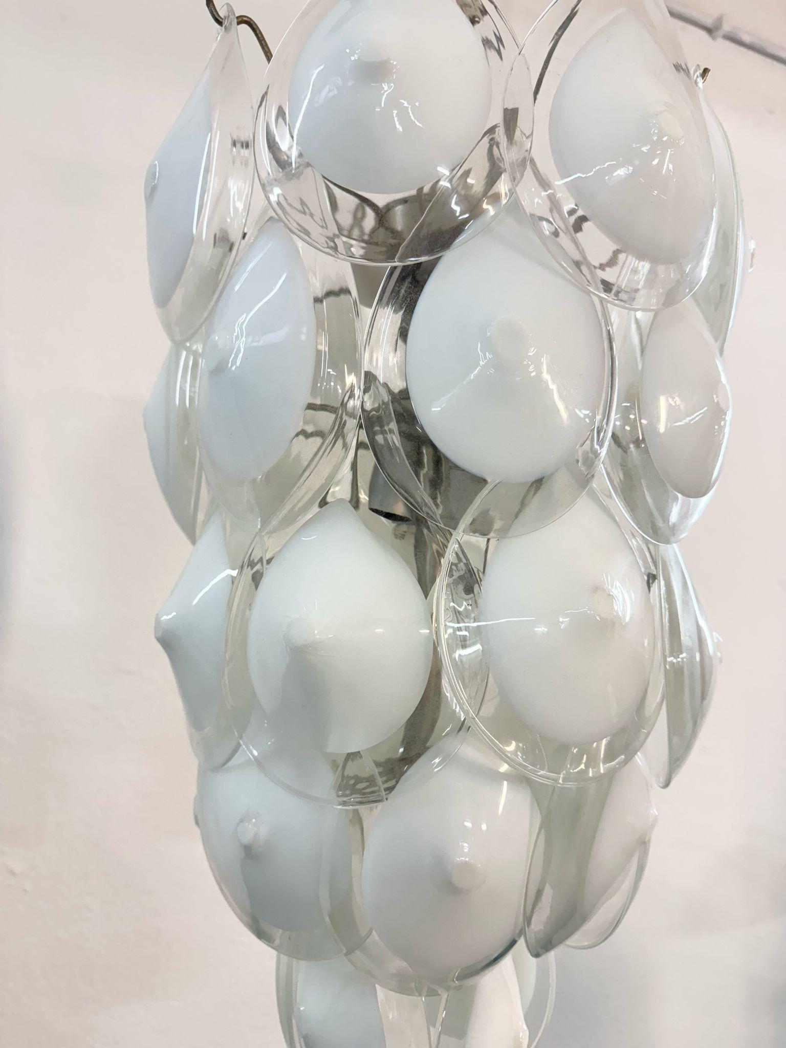Italian Vistosi Opaline Glass 1960 Lustre en verre de Murano en vente