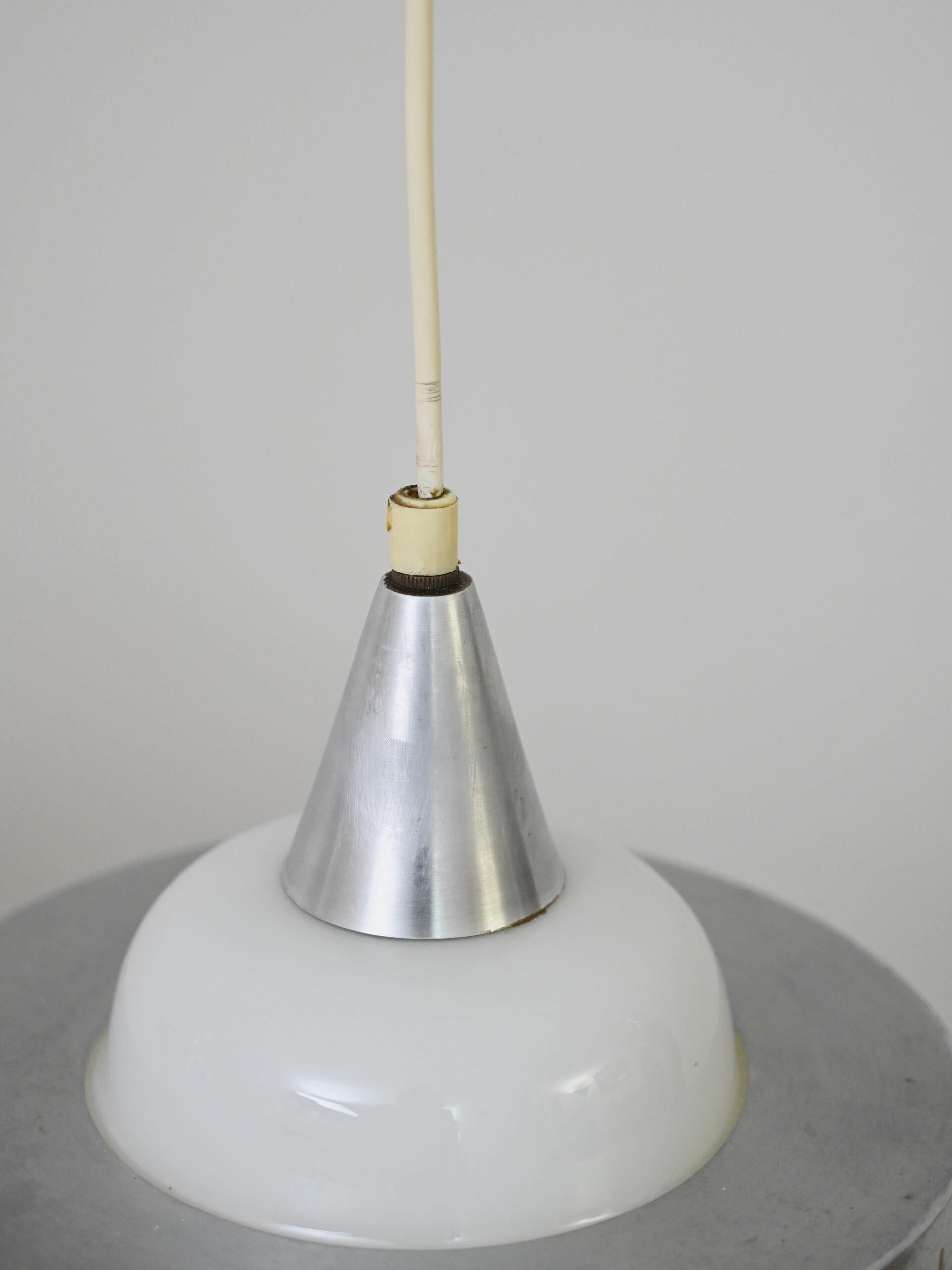 Lampade a sospensione in vetro e metallo In condizioni buone in vendita a Brescia, IT