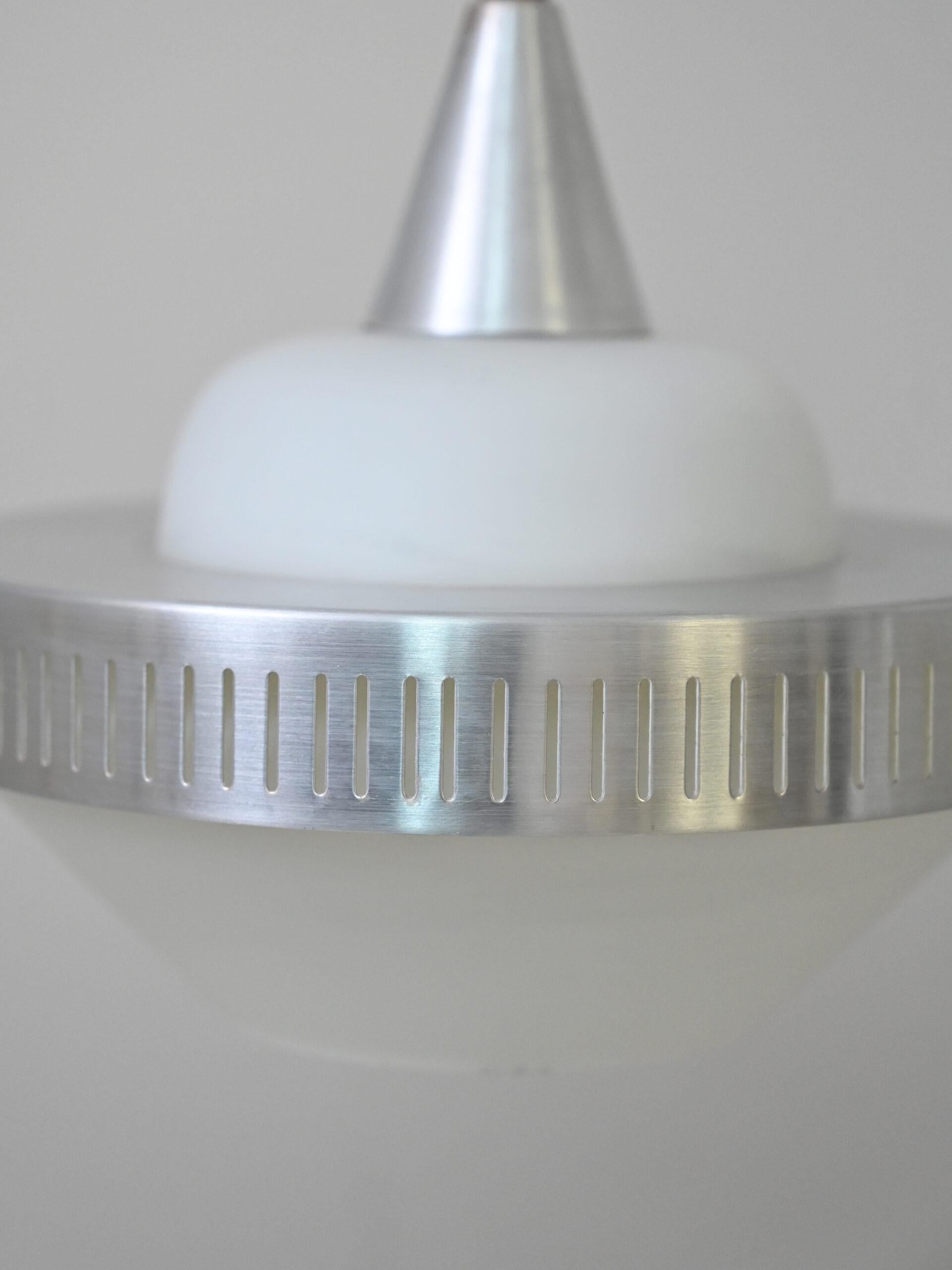 Lampade a sospensione in vetro e metallo in vendita 1