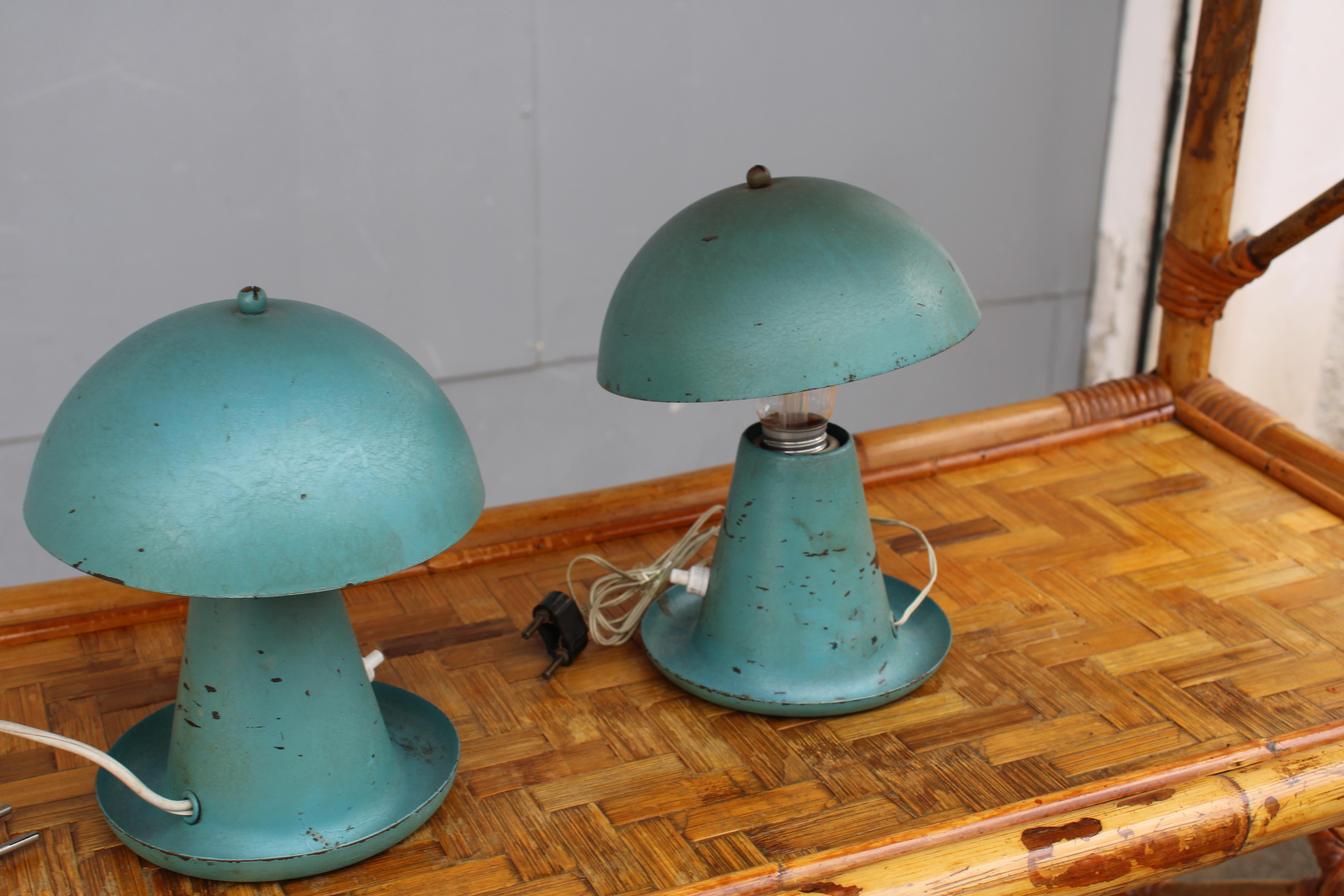 Métal Lampes de table en métal laqué Bauhaus 1950s en vente