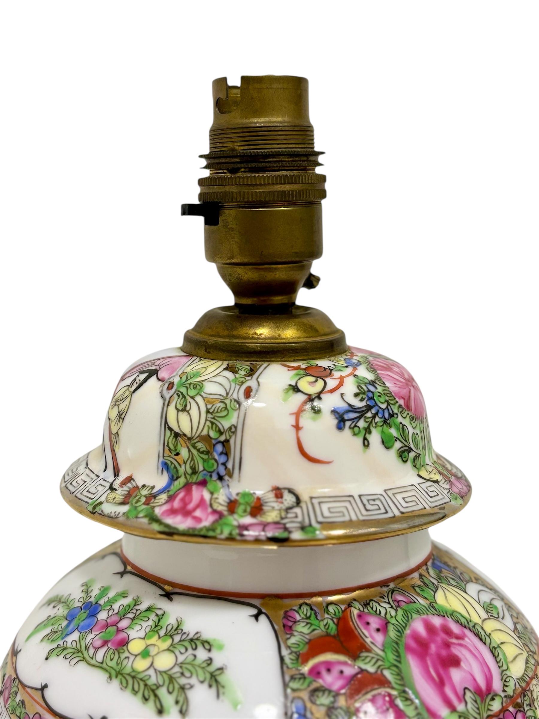 Lámpara de porcelana Circa 1.920. en venta 1