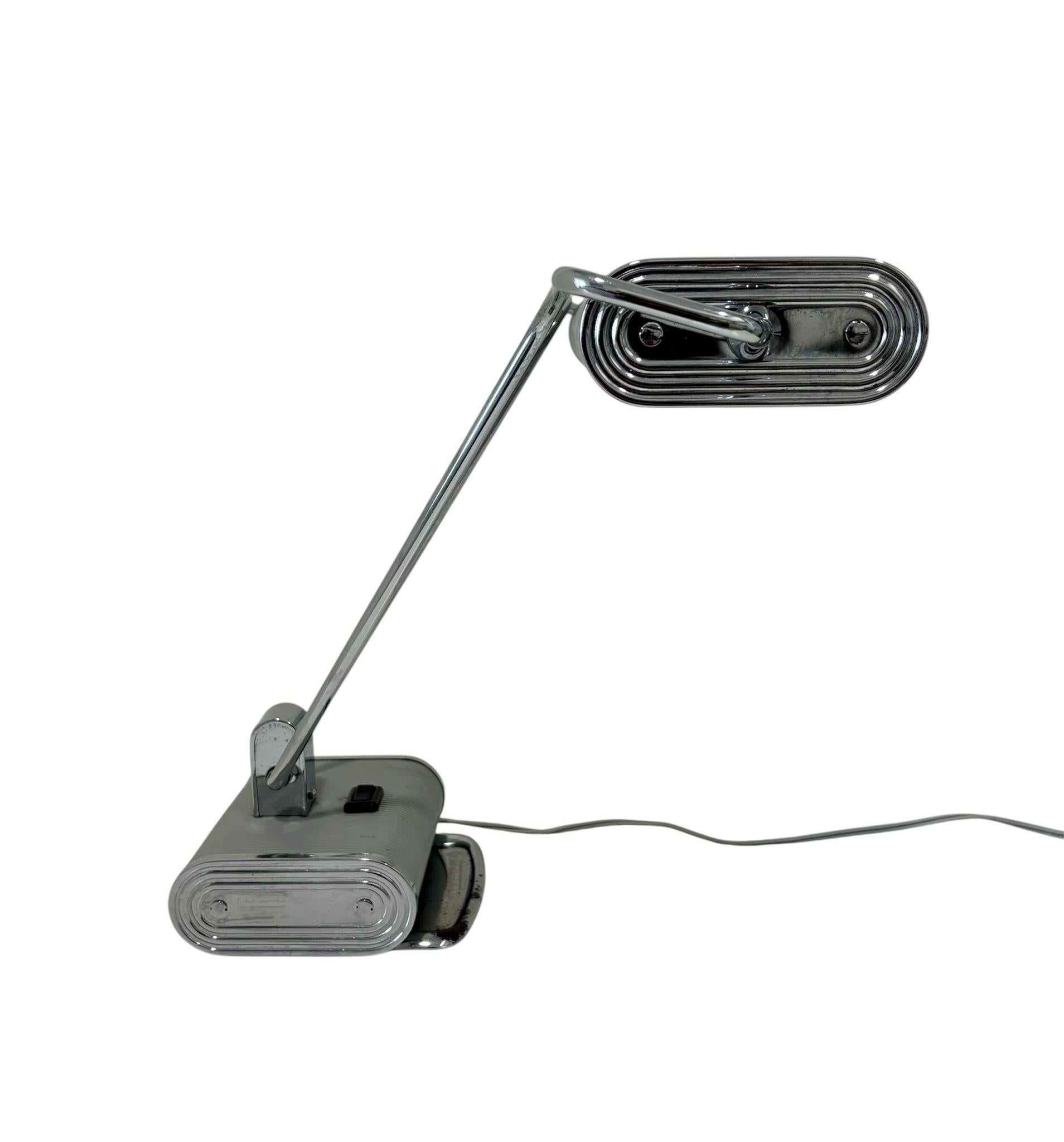 Steel Lámpara francesa Eileen Gray modelo N71 para Jumo For Sale