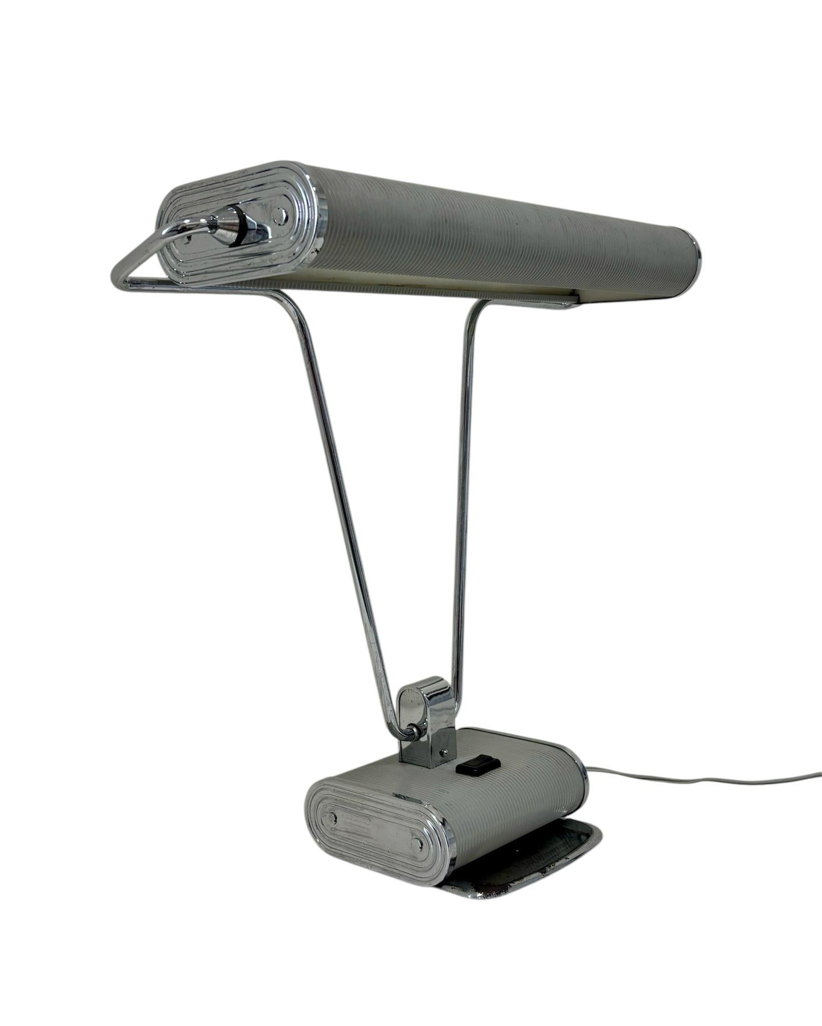 Lámpara francesa Eileen Gray modelo N71 para Jumo For Sale 1