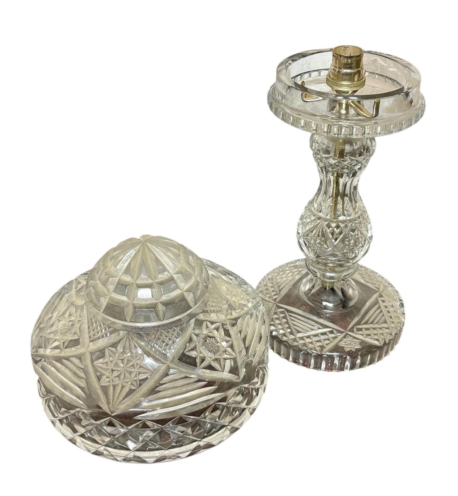 Lámpara inglesa de estilo Art Nouveau en venta 4