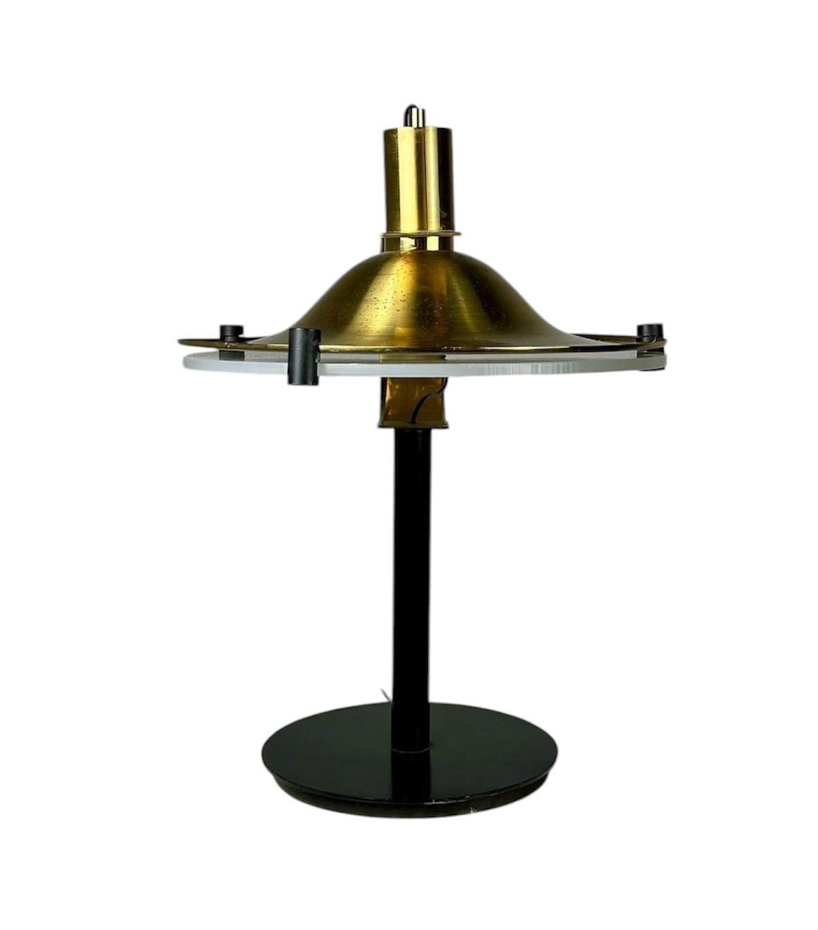 Mid-Century Modern Lámpara italiana FONTANA ARTE Circa 1.968, diseñada por Lamperti Robbiate For Sale