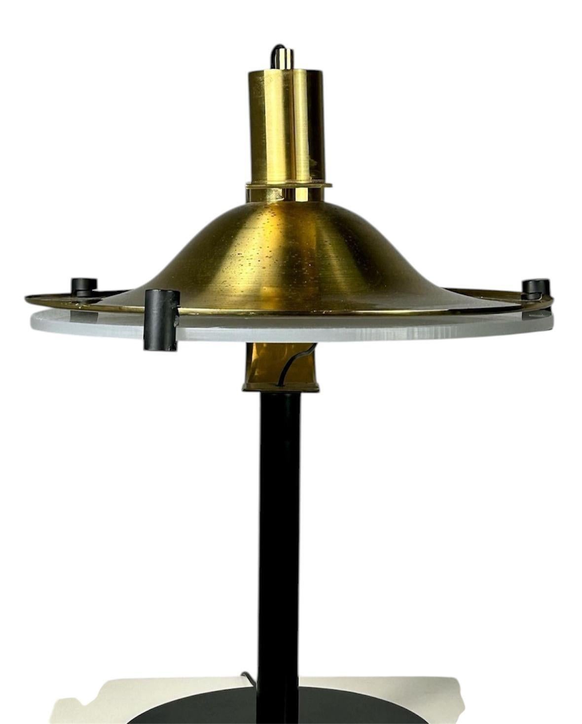 Italian Lámpara italiana FONTANA ARTE Circa 1.968, diseñada por Lamperti Robbiate For Sale