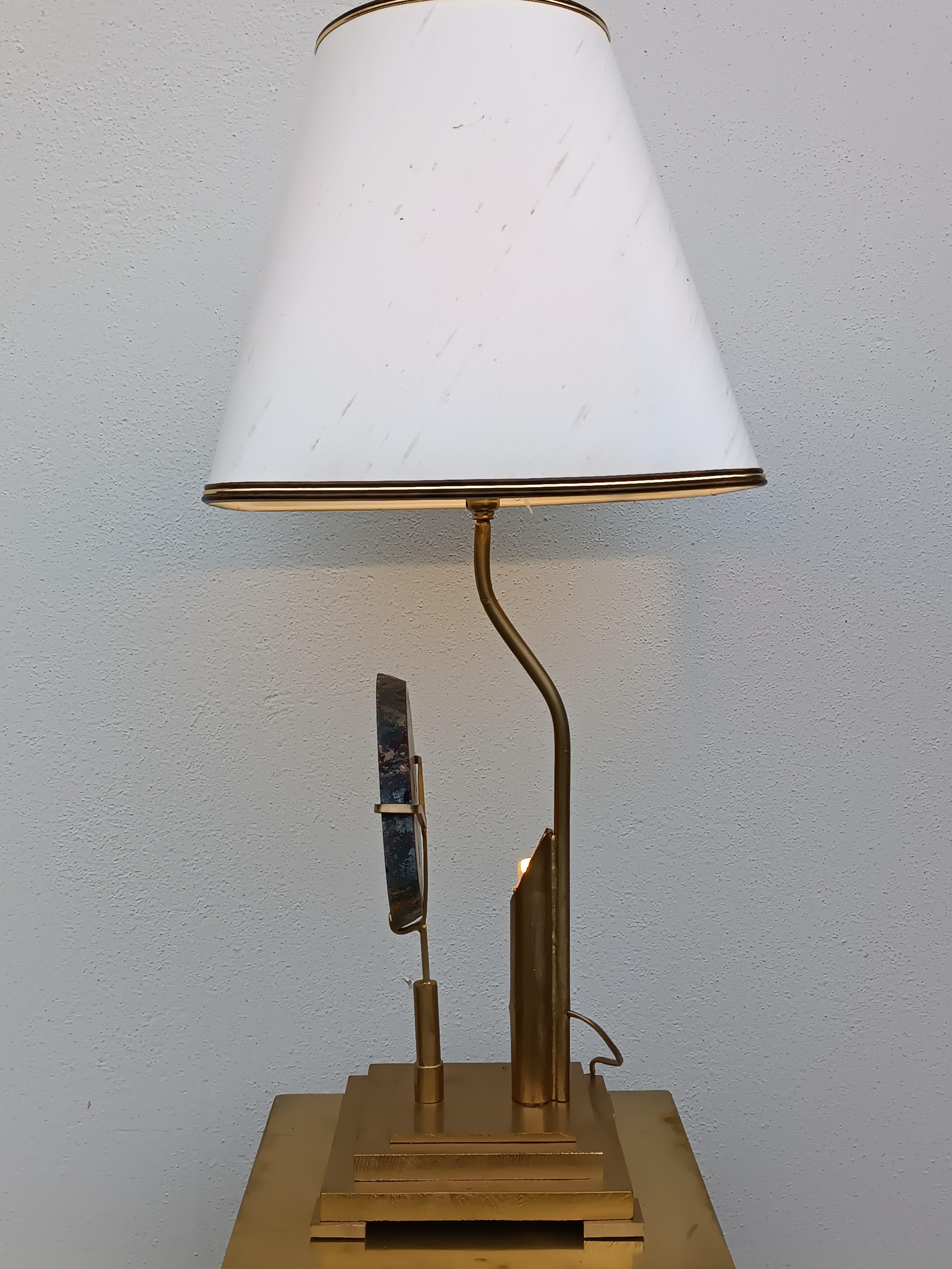Post-Modern Lampe 