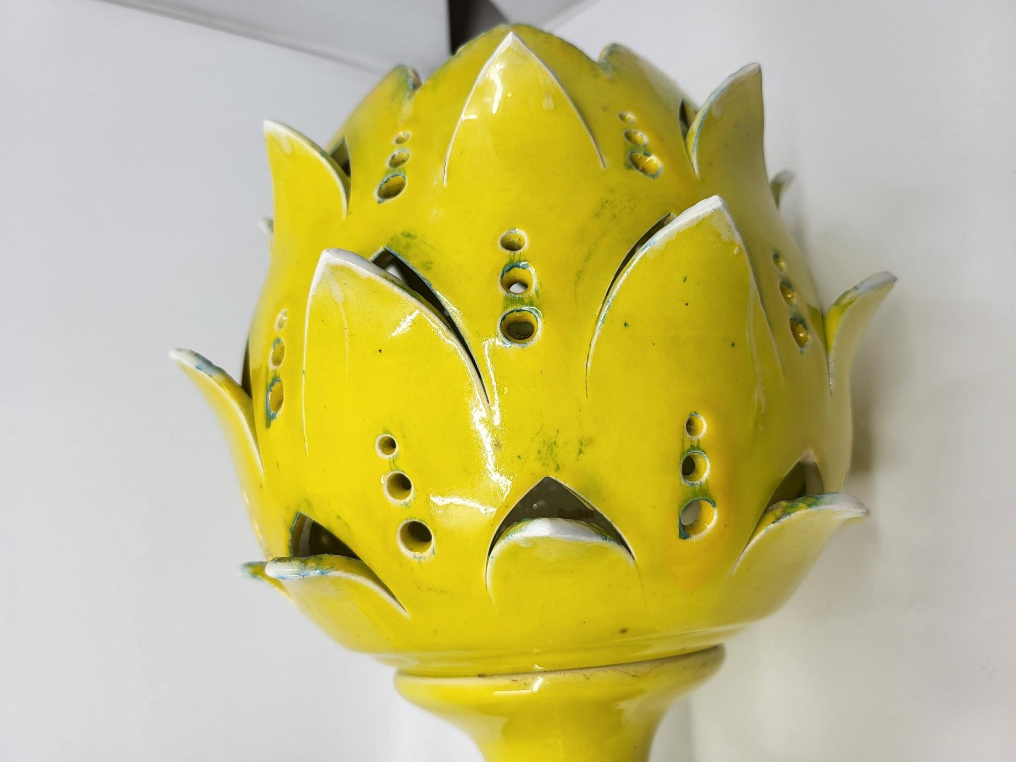 Lampe Artichaut en céramique Jaune Bon état - En vente à London, England