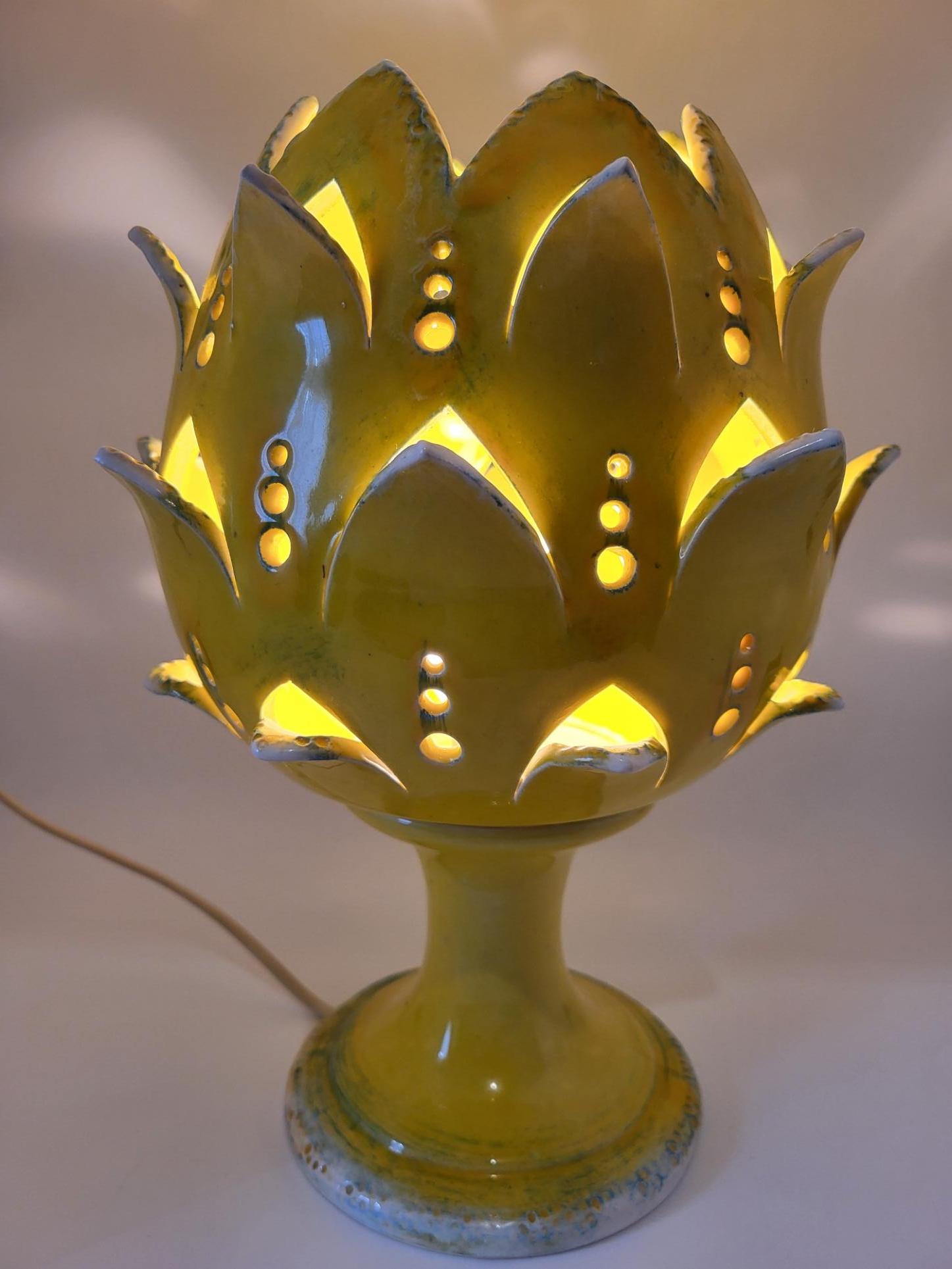 Céramique Lampe Artichaut en céramique Jaune en vente