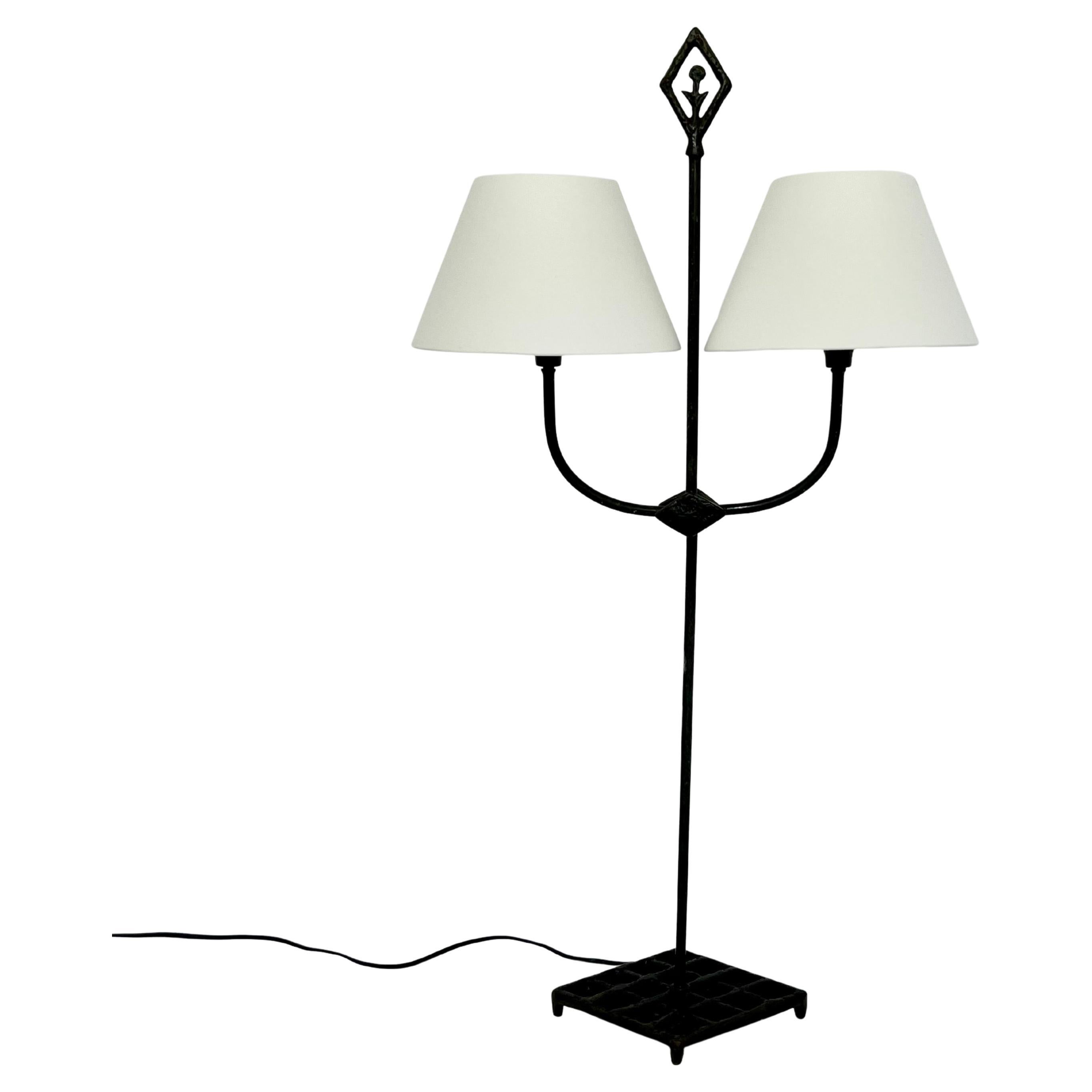 Lampe brutaliste en fer forgé dans le goût des Ateliers de Marolles For Sale
