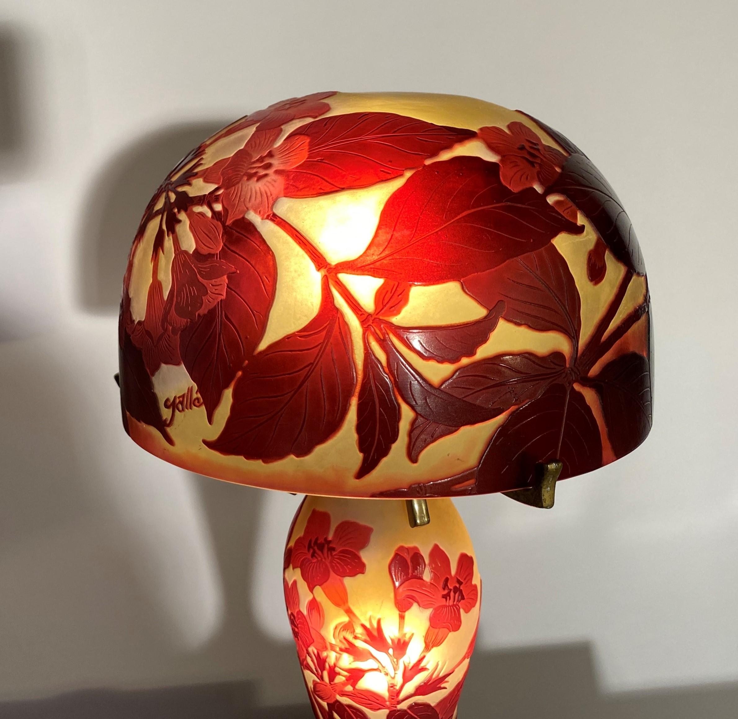 Art Deco 'Mushroom' Lamp In Multi-Layer Glass With Flower Decor  Emile Gallé For Sale