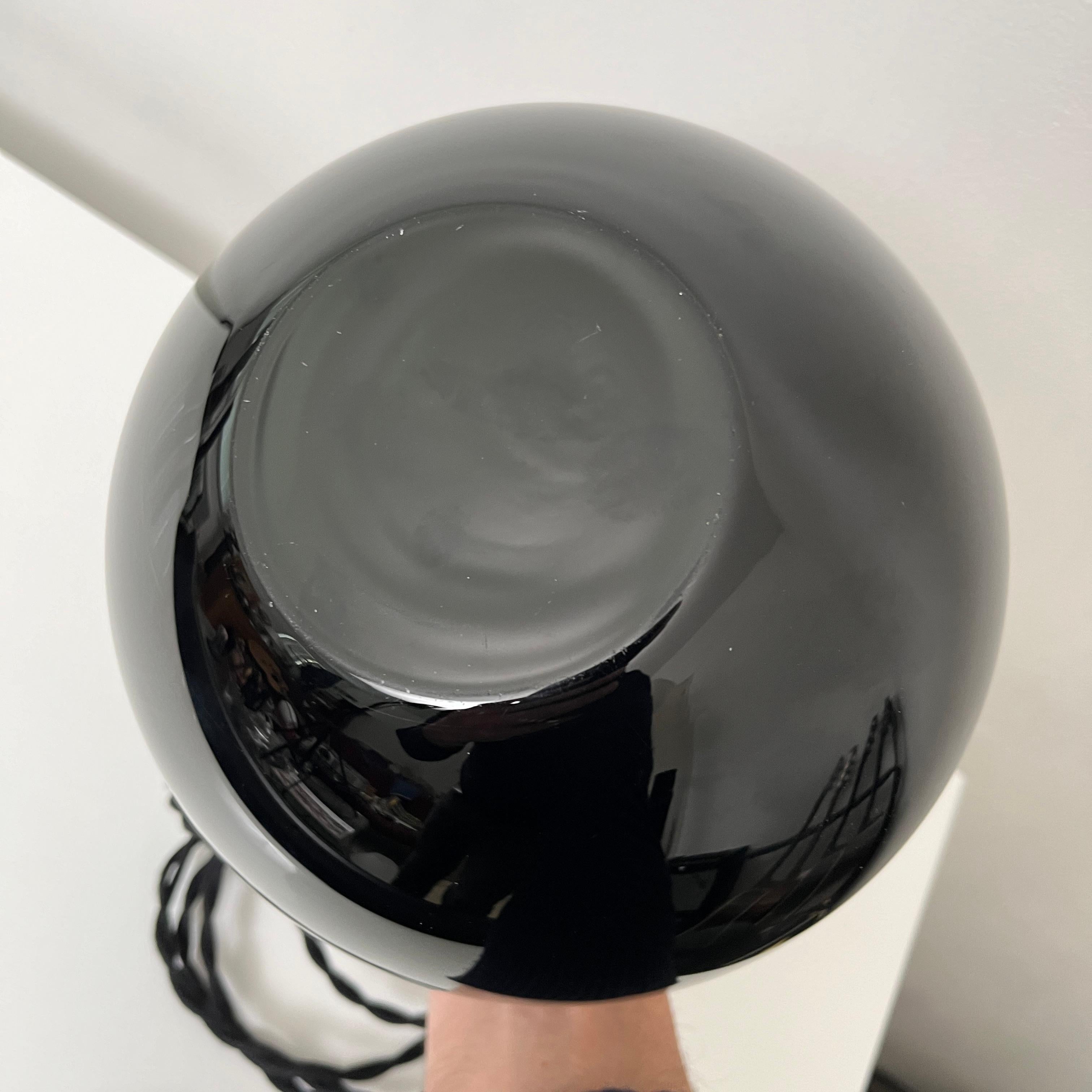 Lampe De Bureau Sphérique Jacques Adnet, Verre Opalin Noir, France, 1930 3