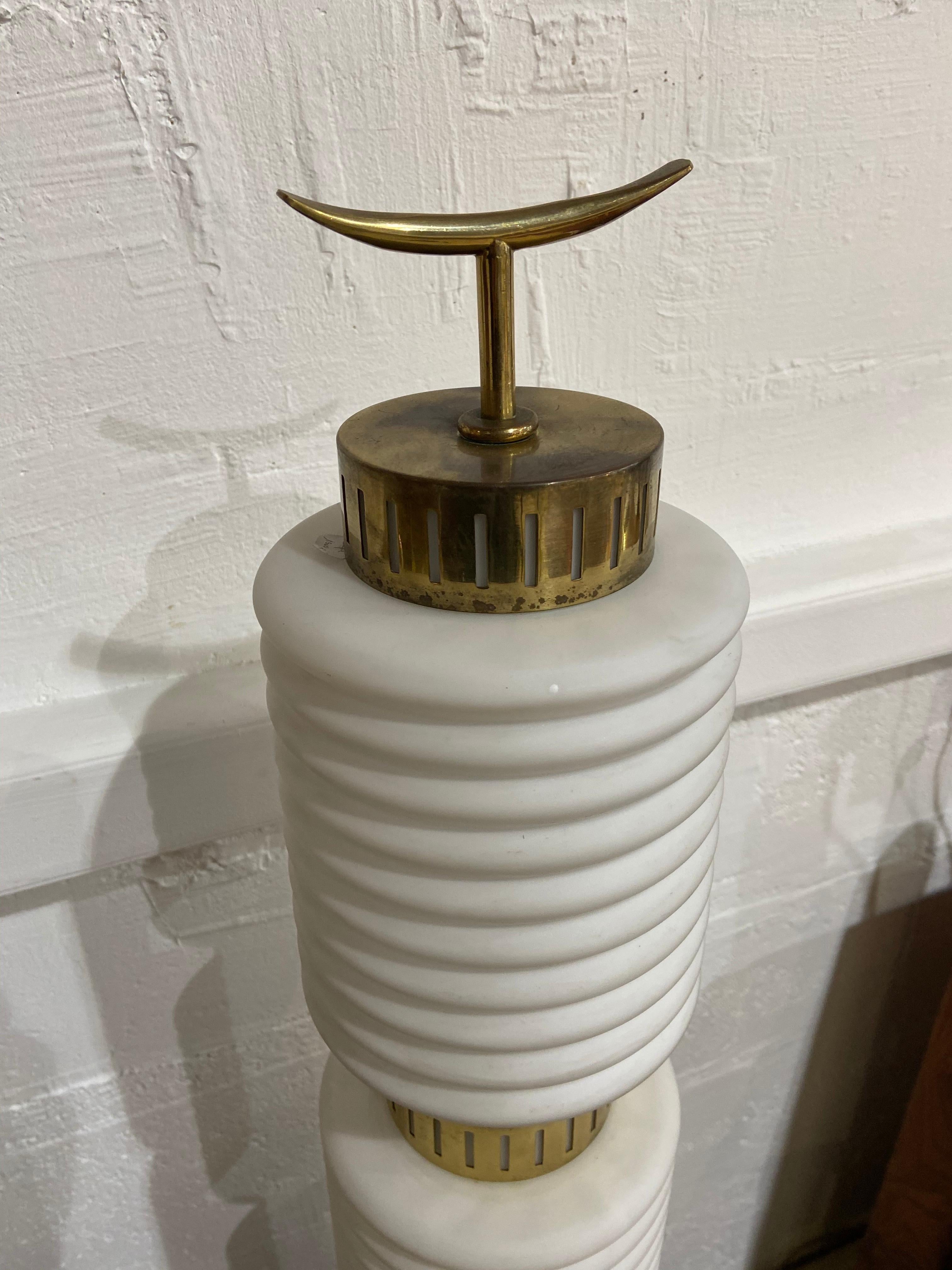 Finnish Lampe Design Scandinave Opaline, 1960 For Sale