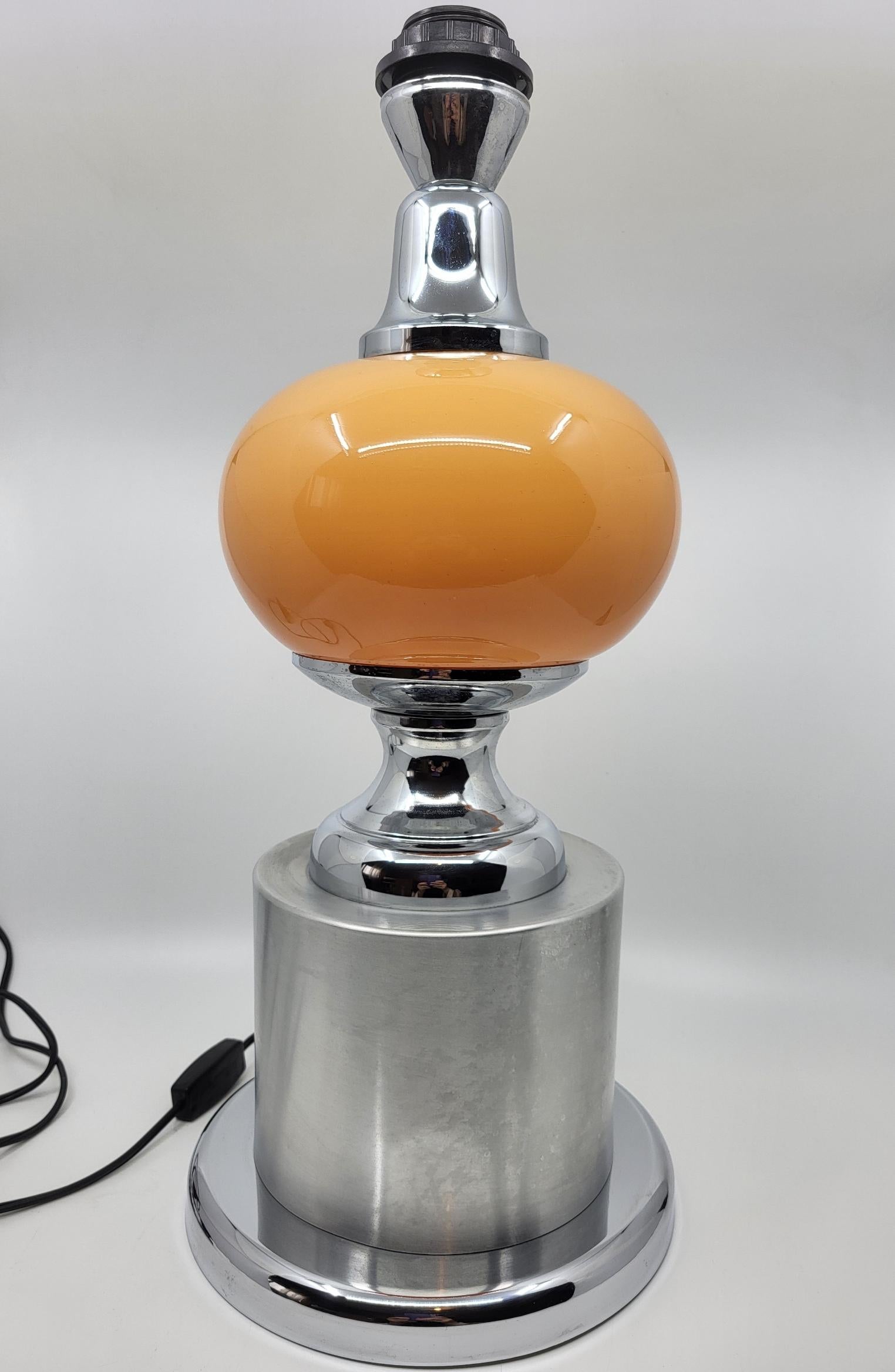 Modern Lampe Diderot Delmas globe orange, socle chromé Francaise 1970 Space Age Vintage For Sale