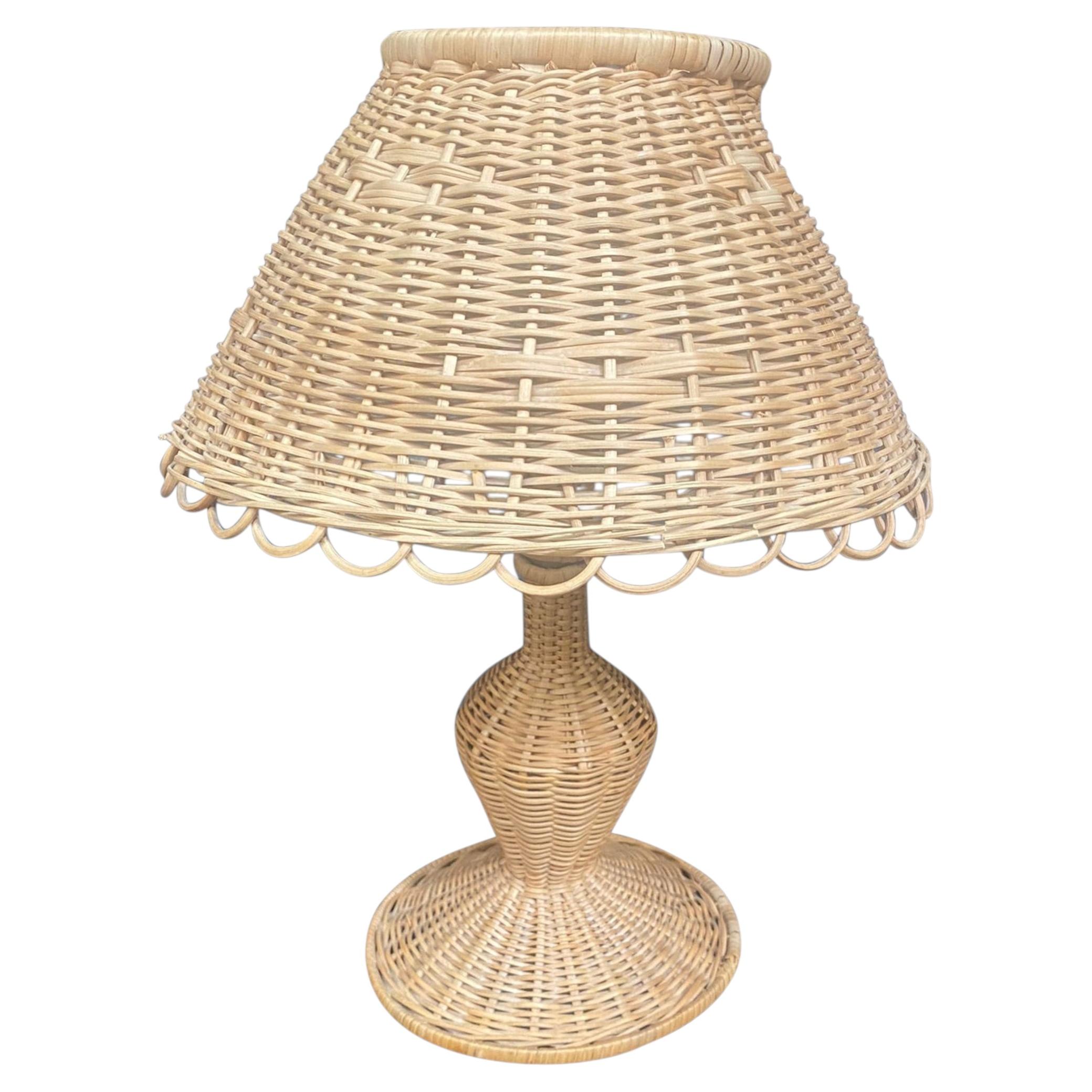 Lampe en rotin et bambou, circa 1950-1960 For Sale