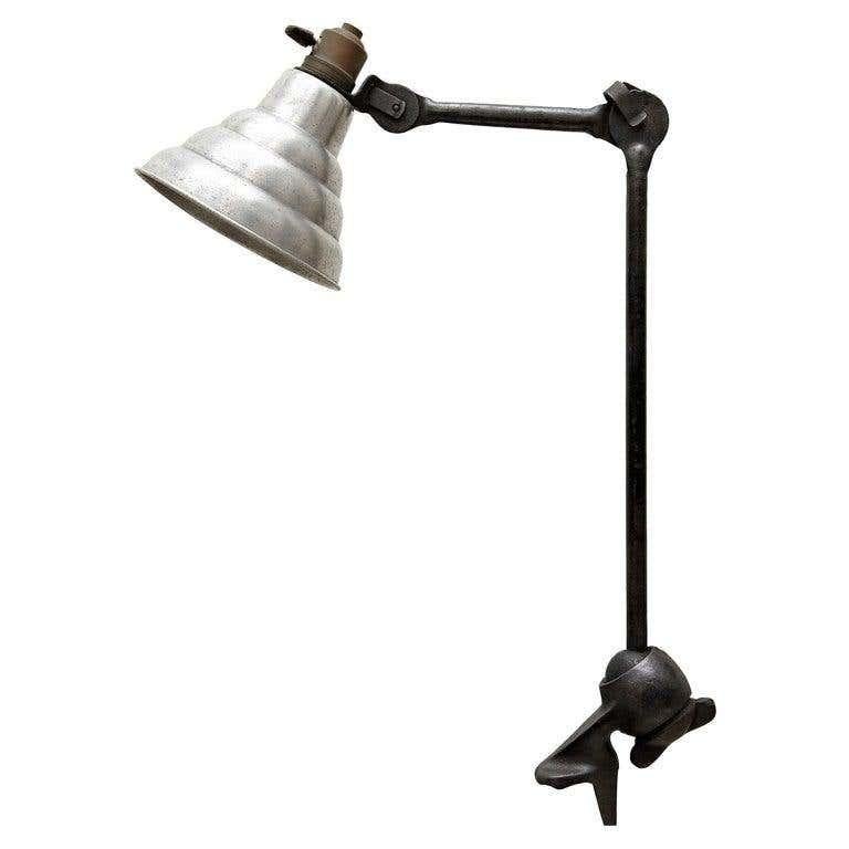 Milieu du XXe siècle Lampe de bureau industrielle moderne du milieu du siècle dernier, Gras, datant d'environ 1930 en vente