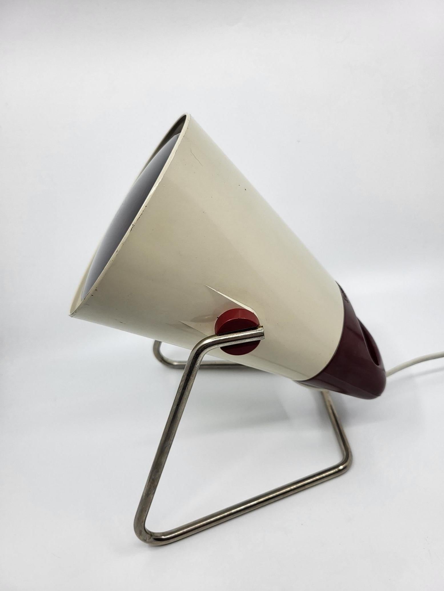 Lampe infrarouge Phillips design Charlotte Perriand orientable Holland 1950 For Sale 1