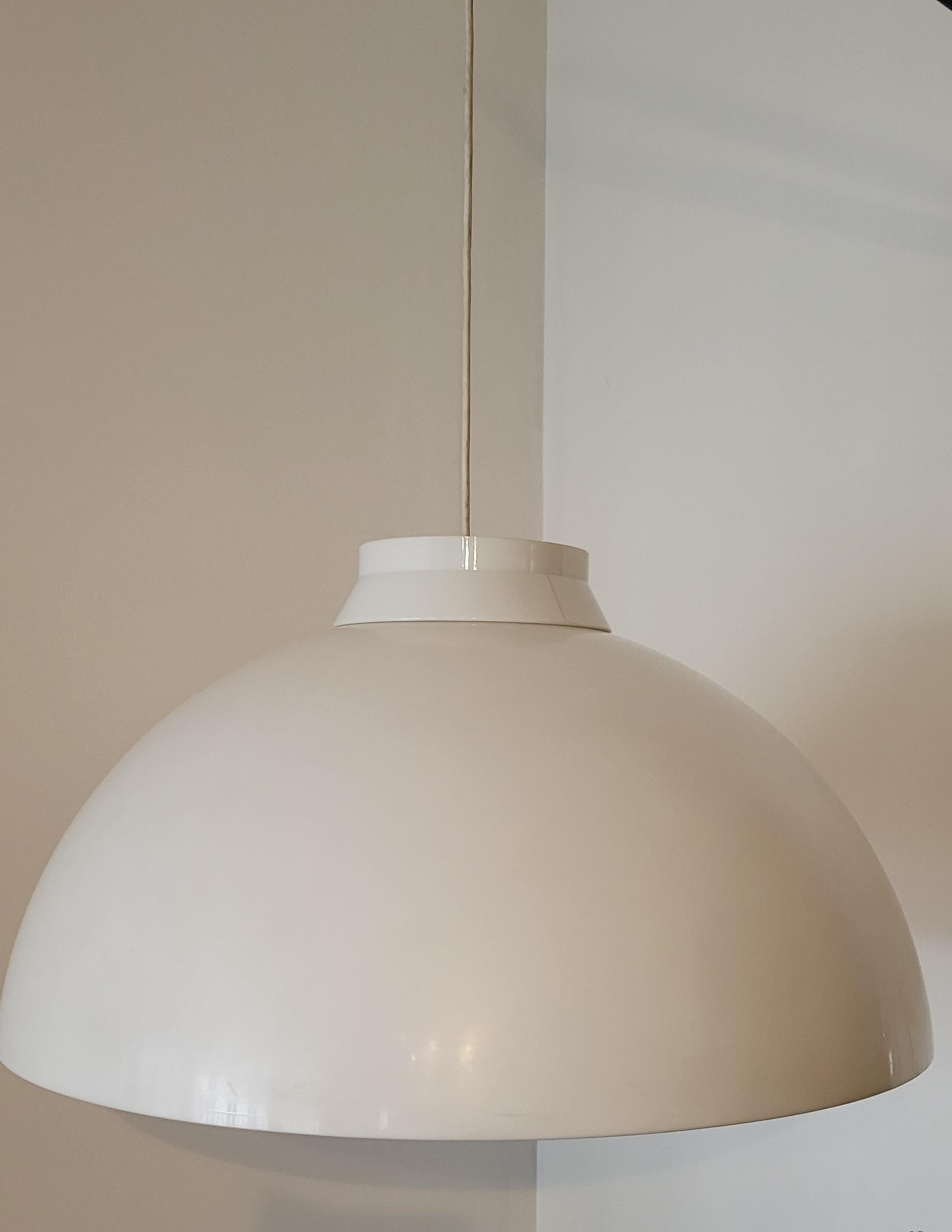 Milieu du XXe siècle Lampe Kartell KD6 4006  blanche par Achille and Pier Giacomo Castiglioni  Italie 1950 en vente